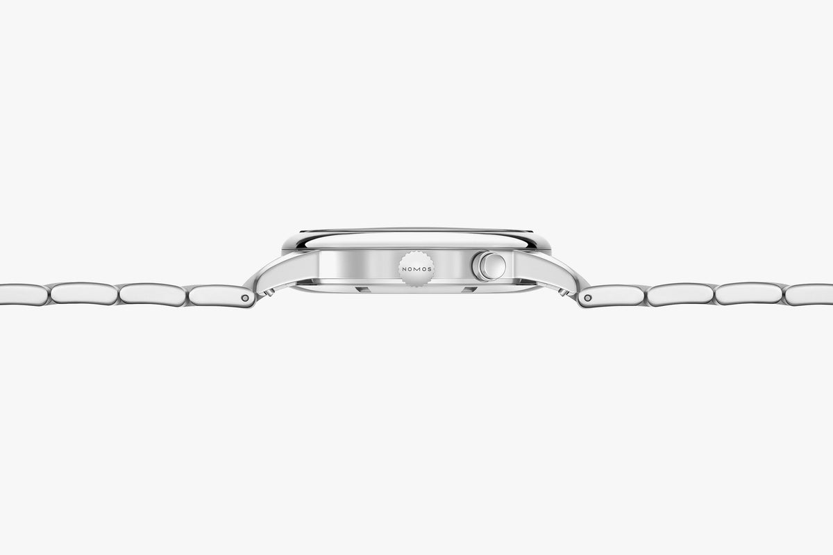 NOMOS Glashütte Club Sport Neomatik Worldtimer Dark 40mm 793 side/crown view