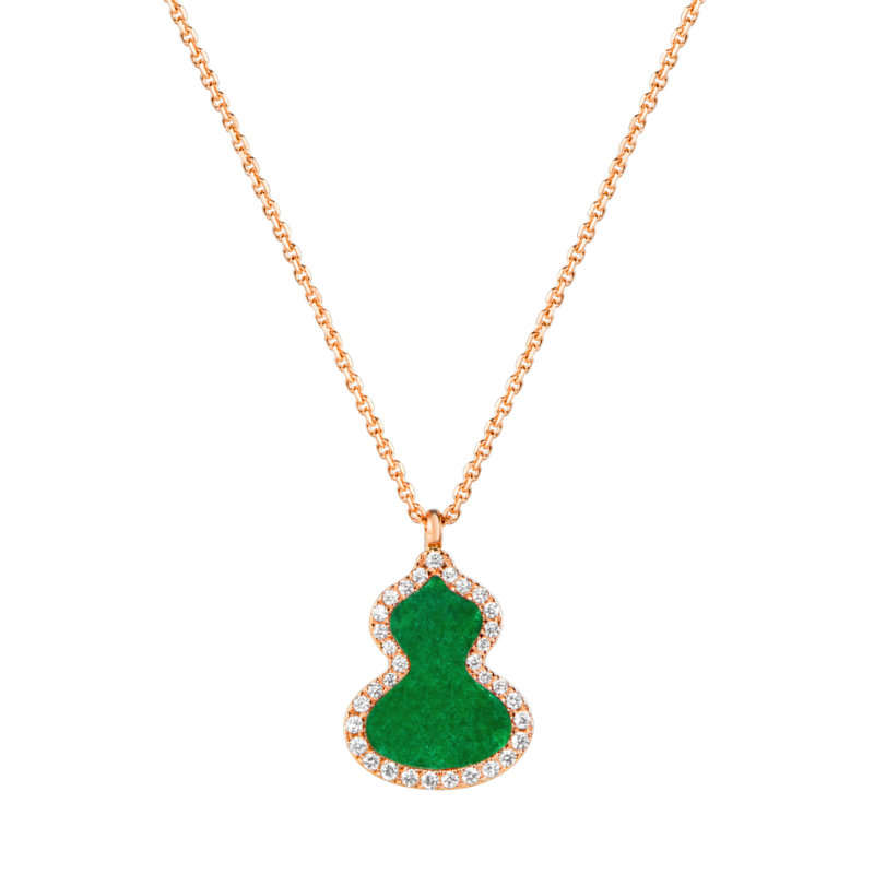 Close Up View Qeelin Wulu small necklace in 18K rose gold set with jade and diamonds.