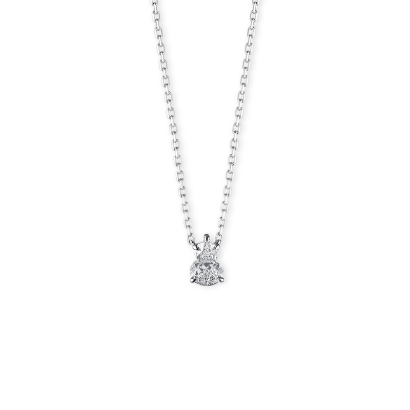 Close Up View Qeelin Wulu Diamond solitaire necklace in 18K white gold.