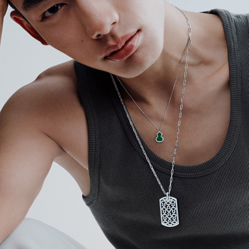 Double View Qeelin Wulu small necklace in 18K white gold set with jade and diamonds.