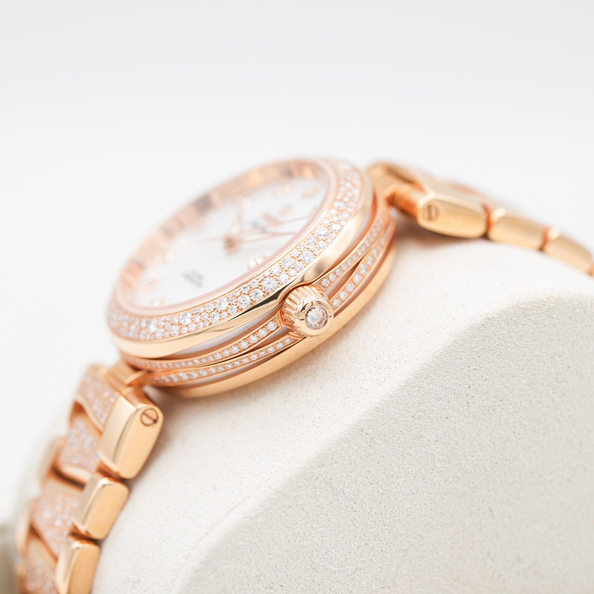 OMEGA 425.65.34.20.55.005 Omega De Ville Ladymatic Co-Axial 34mm Diamonds Watch crown