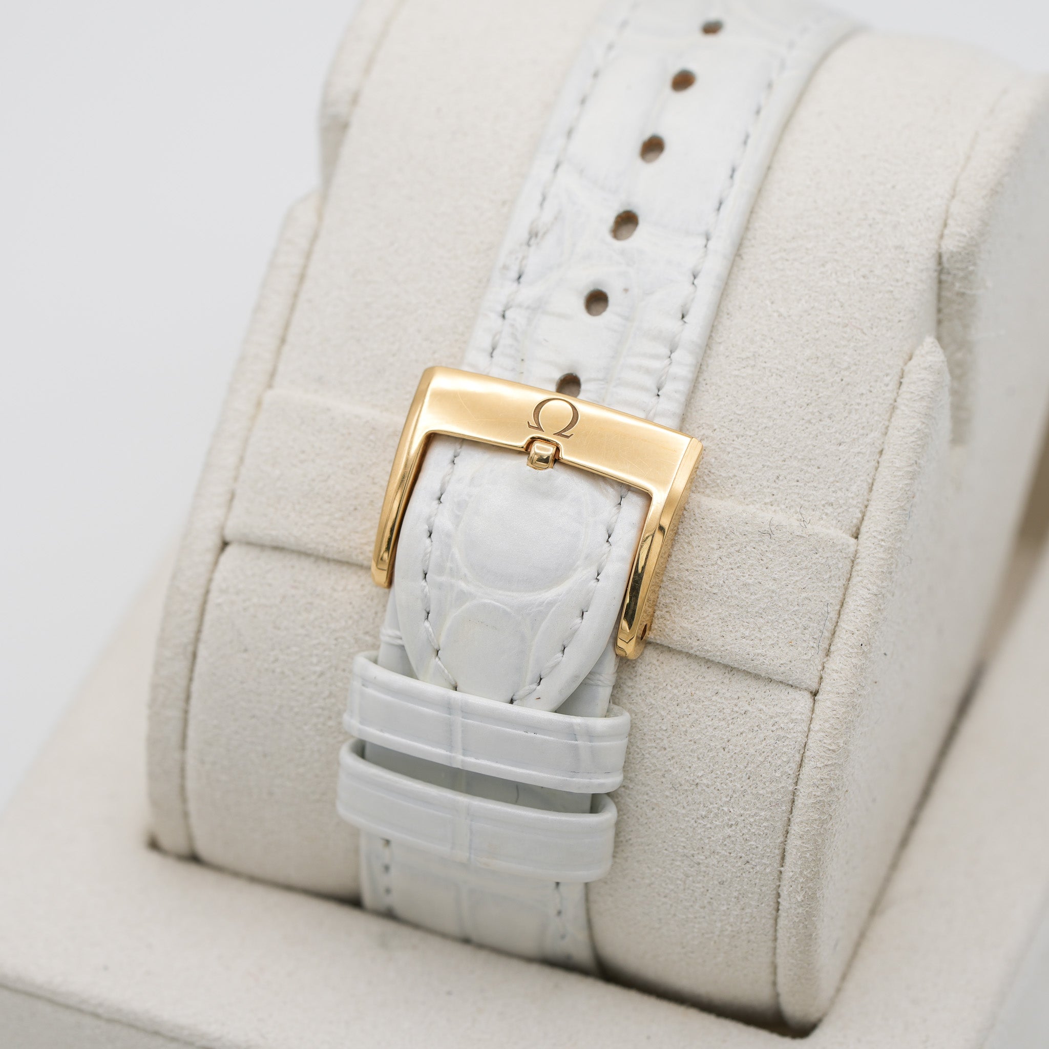 Omega 432.58.40.21.05.002 De Ville Tresor Master Co-Axial Chronometer 40mm Watch buckle