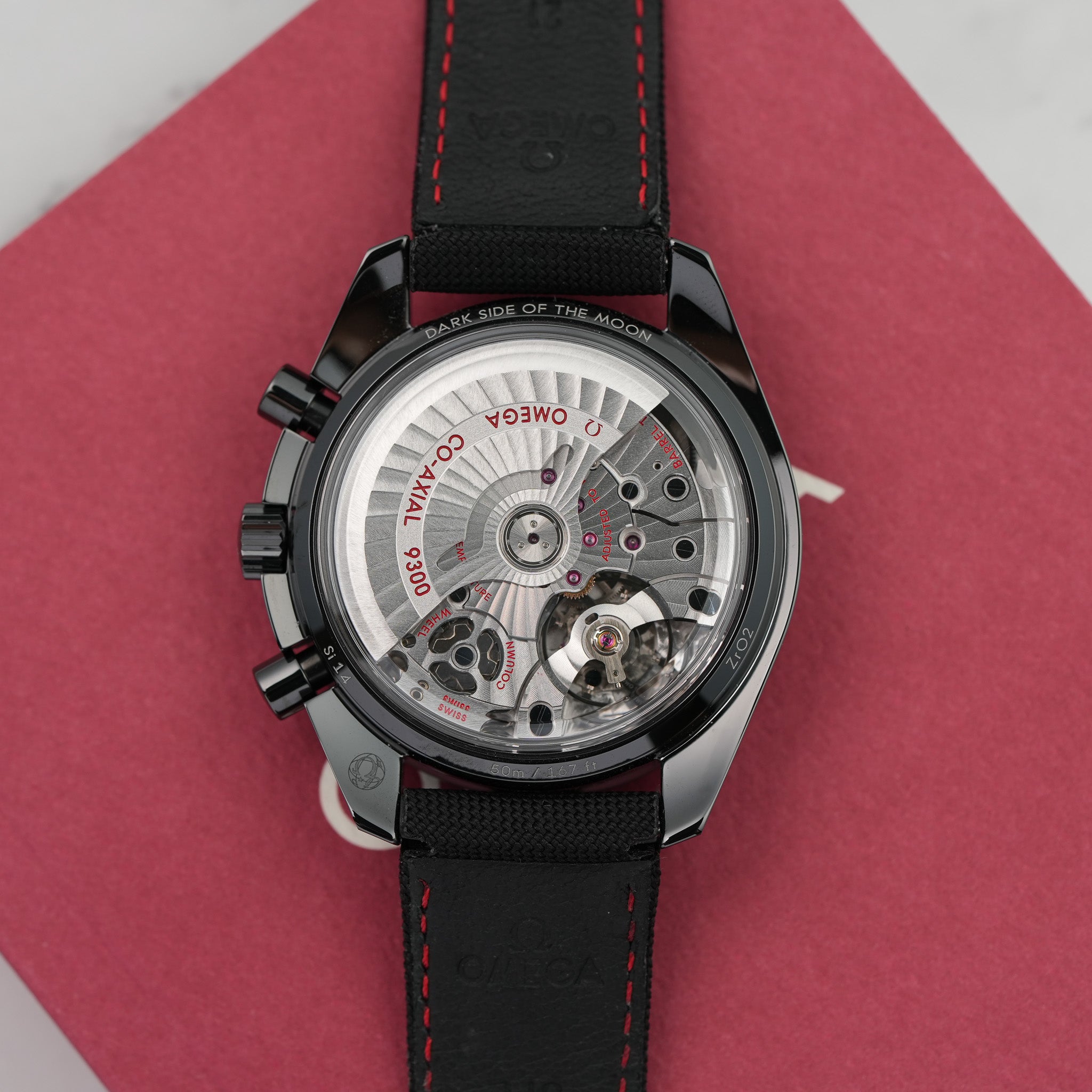 Omega Speedmaster Dark Side of the Moon 44.25mm 311.92.44.51.01.003 movement