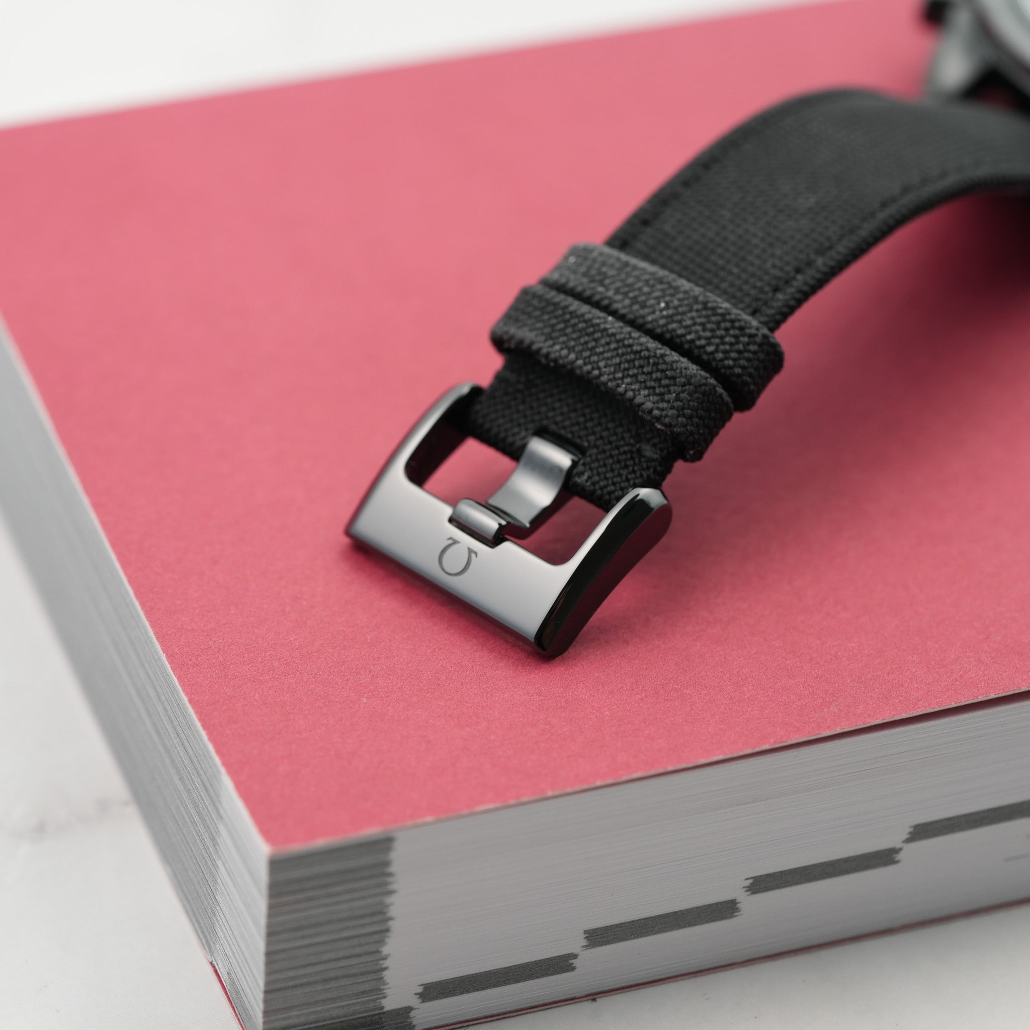 Omega Speedmaster Dark Side of the Moon 44.25mm 311.92.44.51.01.003 clasp