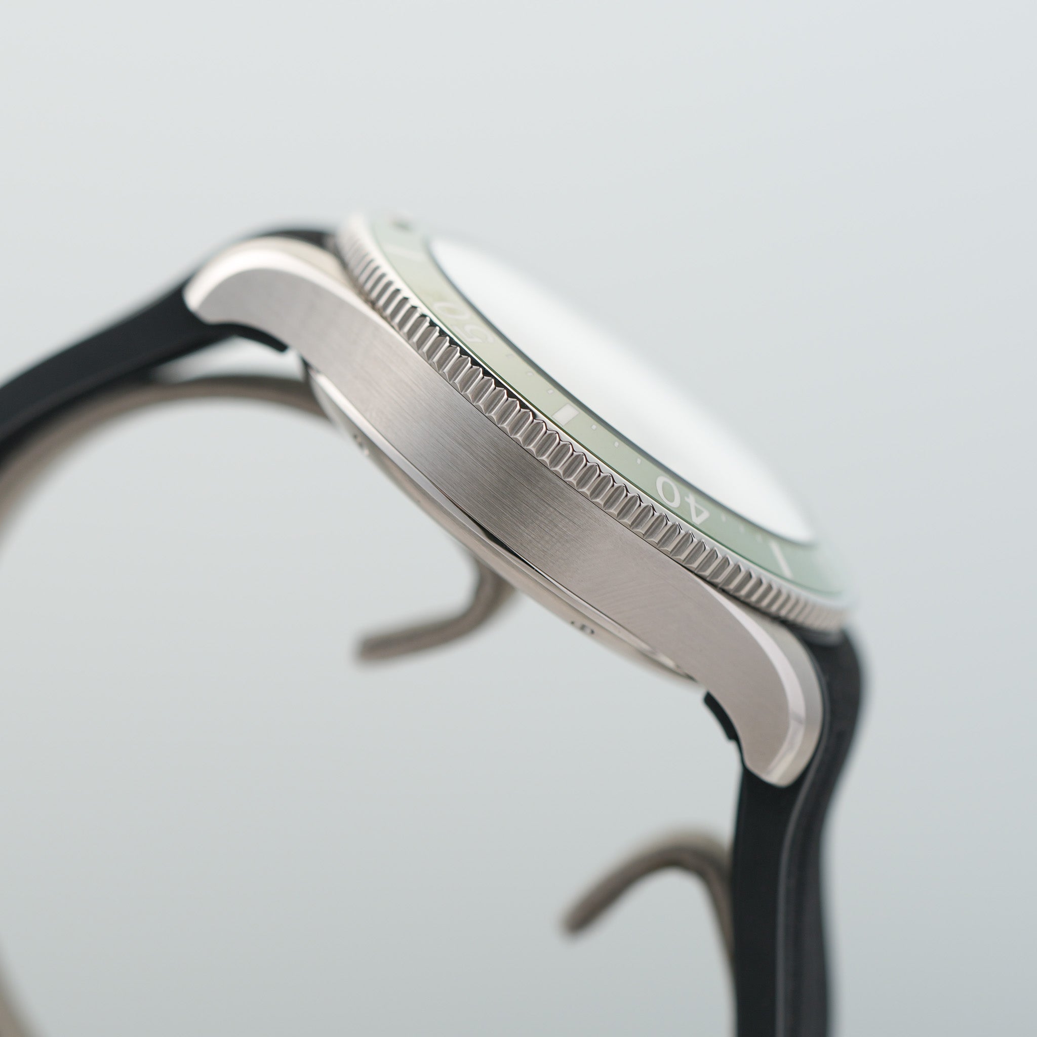 Montblanc 1858 Iced Sea Automatic Date Green on Rubber Watch case