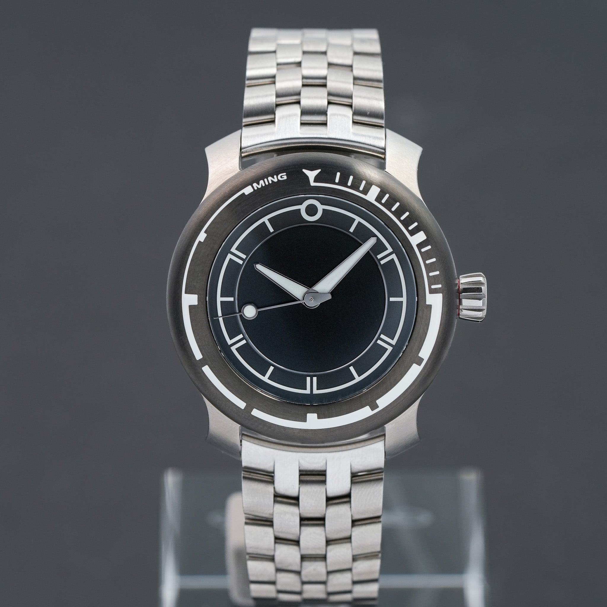 2023 Ming 18.01 H41 Titanium Diver dial