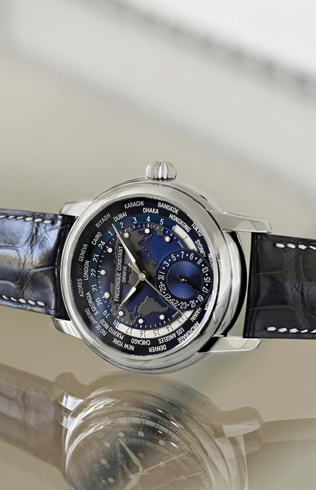 Life Shot of Manufacture Classic Worldtimer 42mm