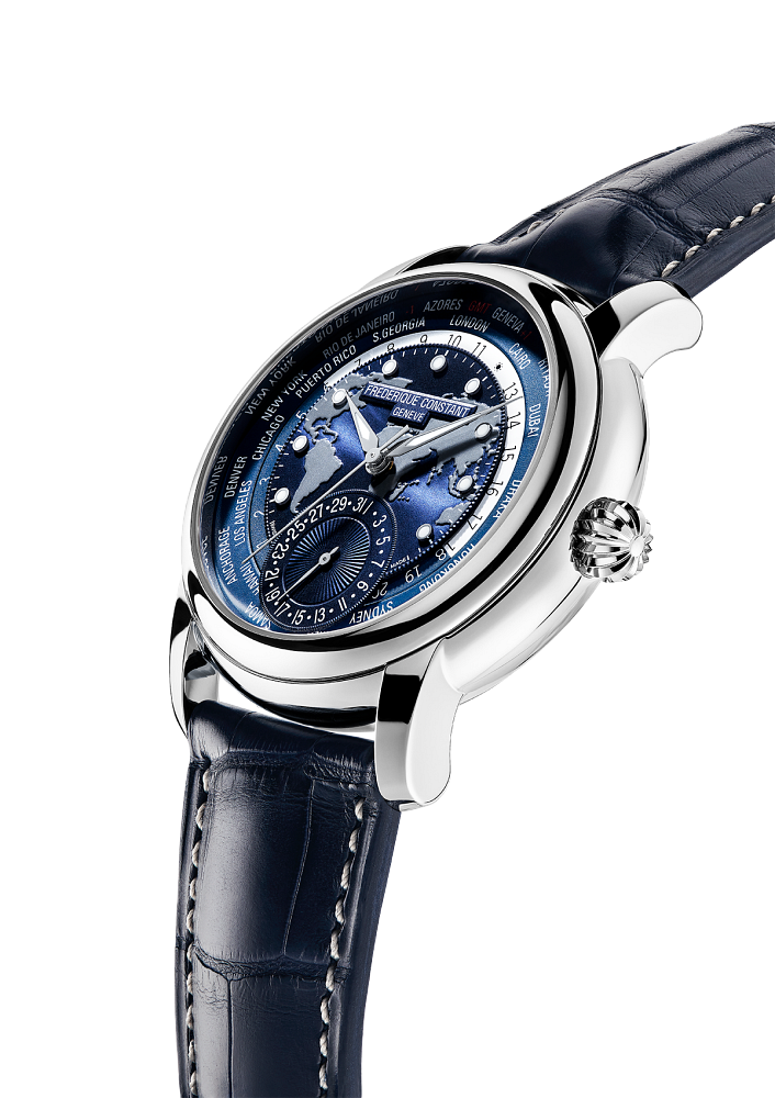 Side view of Manufacture Classic Worldtimer 42mm