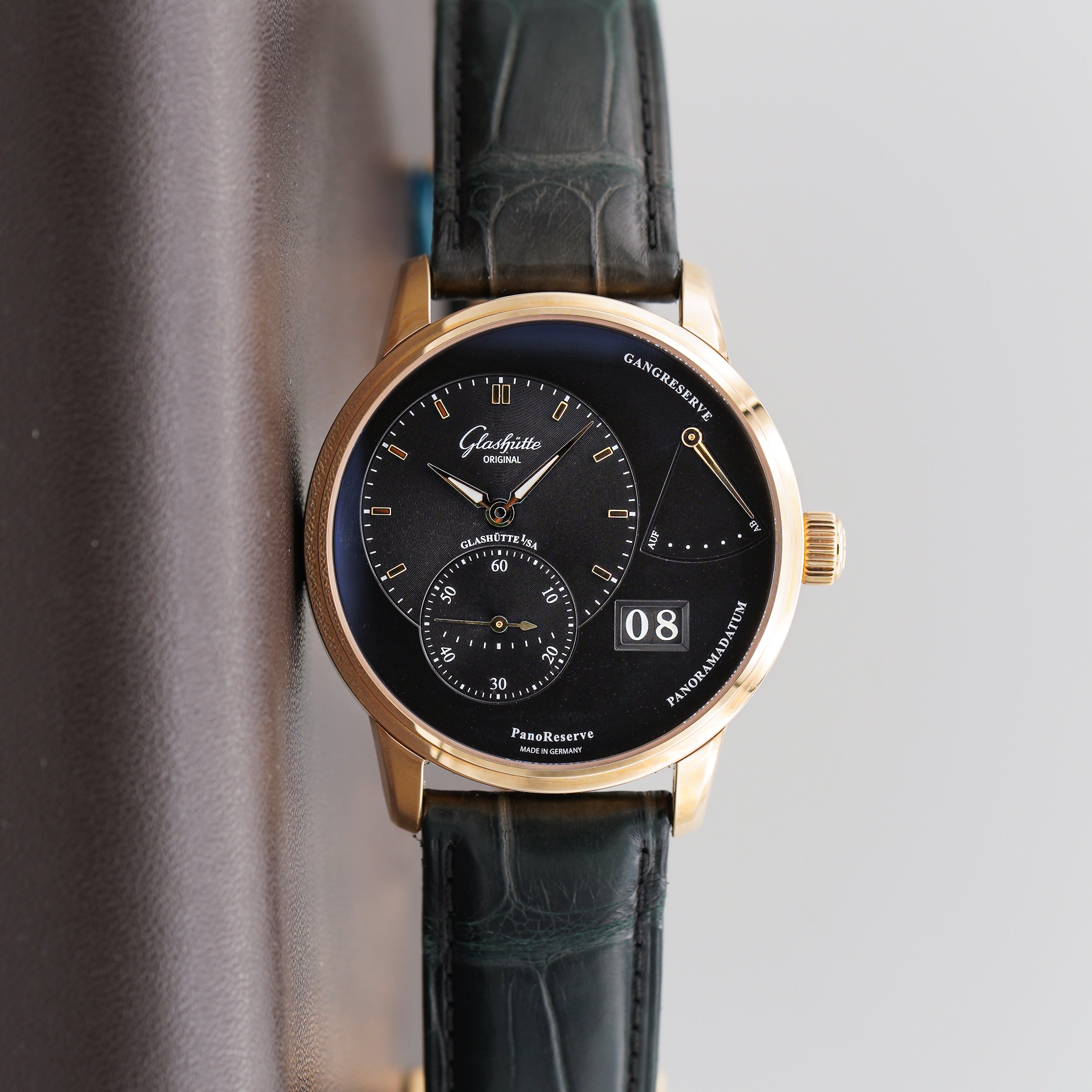 Glashütte Original PanoReserve Manual Wind Black Dial 1-65-01-29-15-30 dial