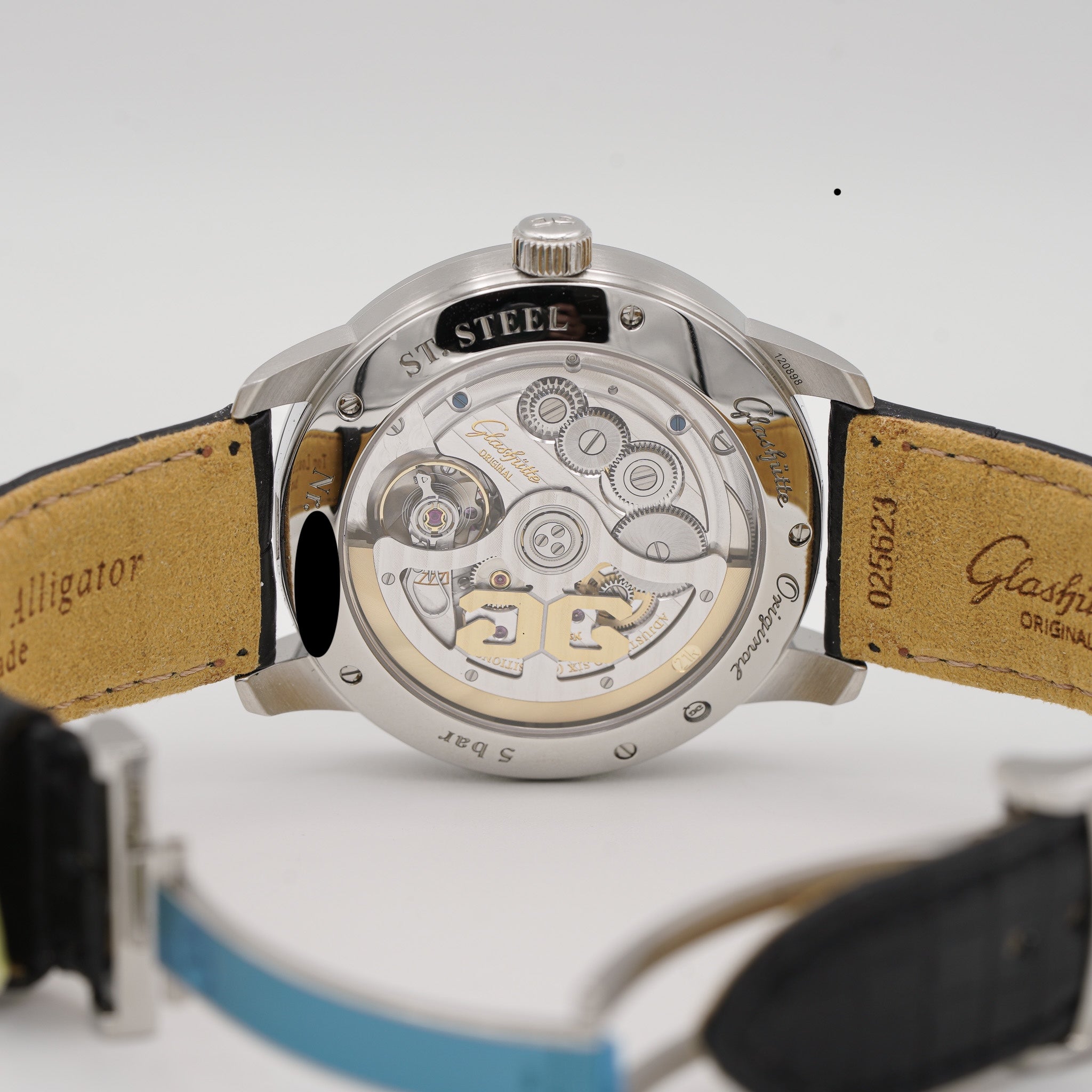 Glashütte Original Senator Excellence Panorama Date 1-36-03-04-02-01 movement