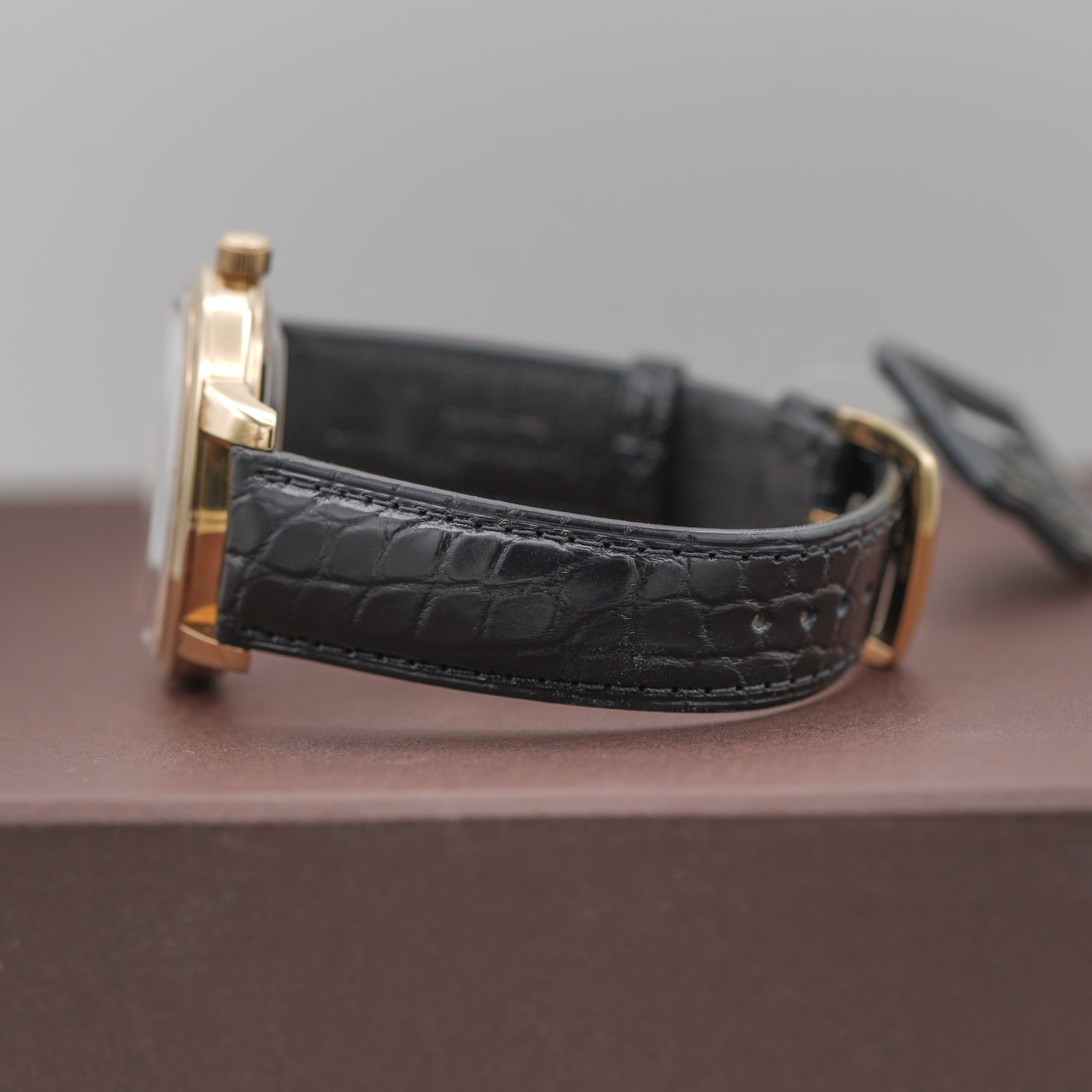 Glashütte Original Sixties Panorama Date 2-39-47-01-01-04 strap 6 o'clock