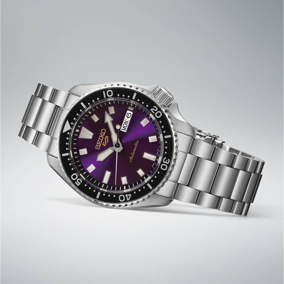 Side Down View of Seiko 145th Anniversary Limited Edition 5 Sports HDB003
