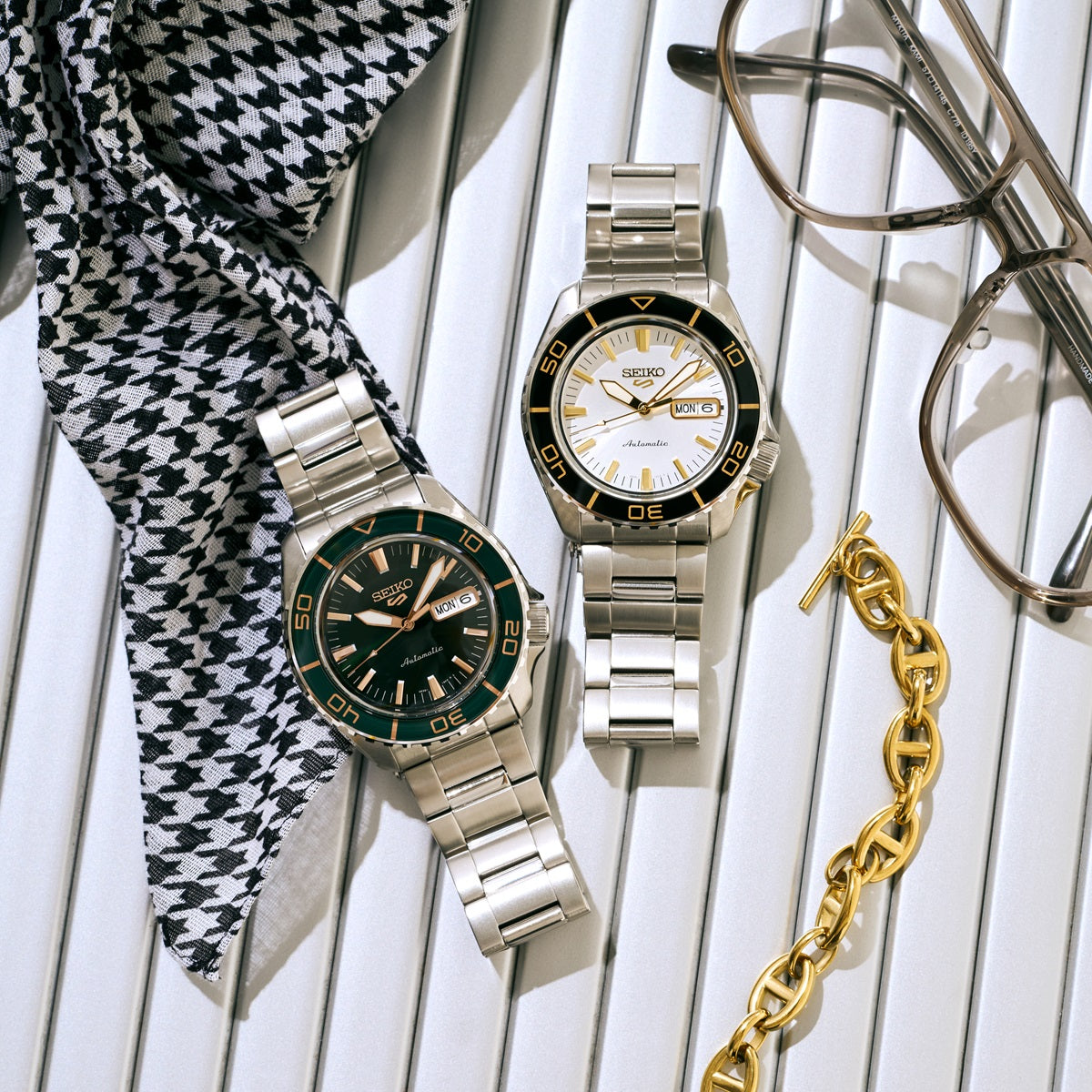 Seiko 5 Sports SKX Series White & Gold 42.5mm HDB004 product shot