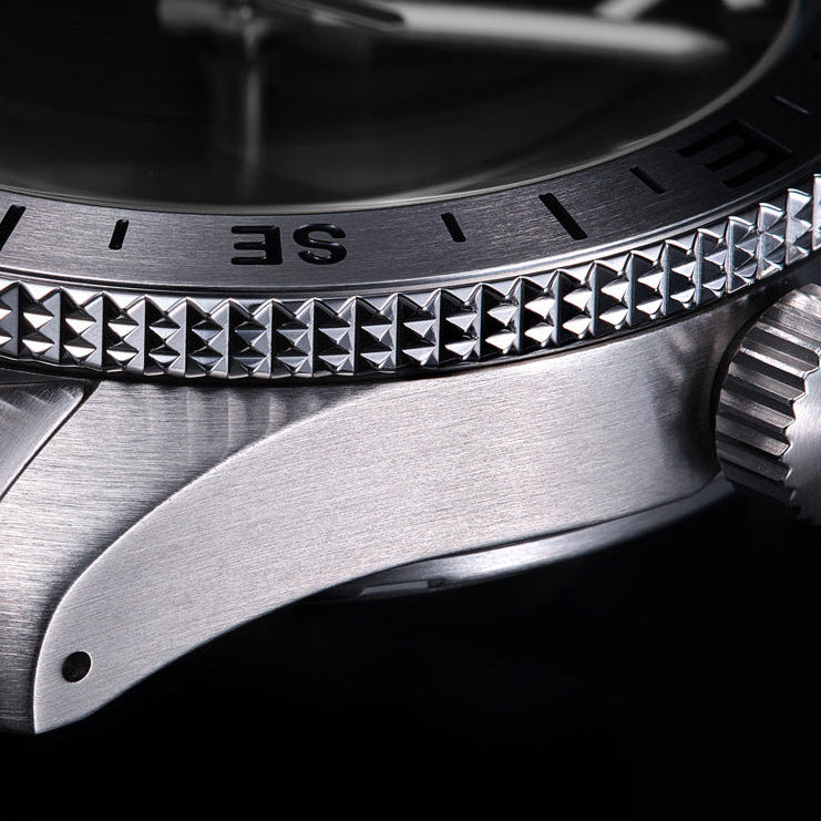 Case Close up view of Seiko 5 Sports Field Series Compass HDB006