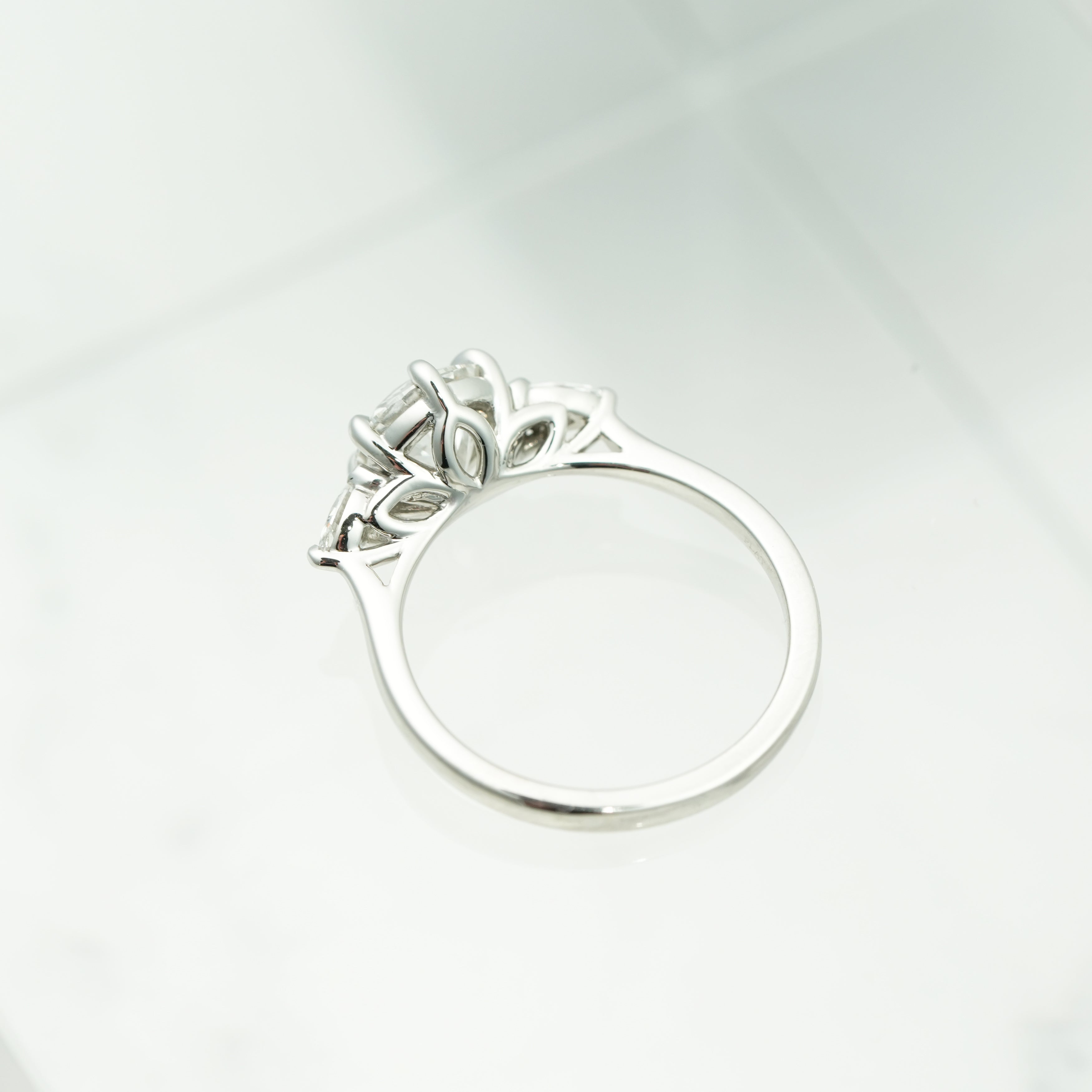 Round and Marquise Side Stone Setting Diamond Ring