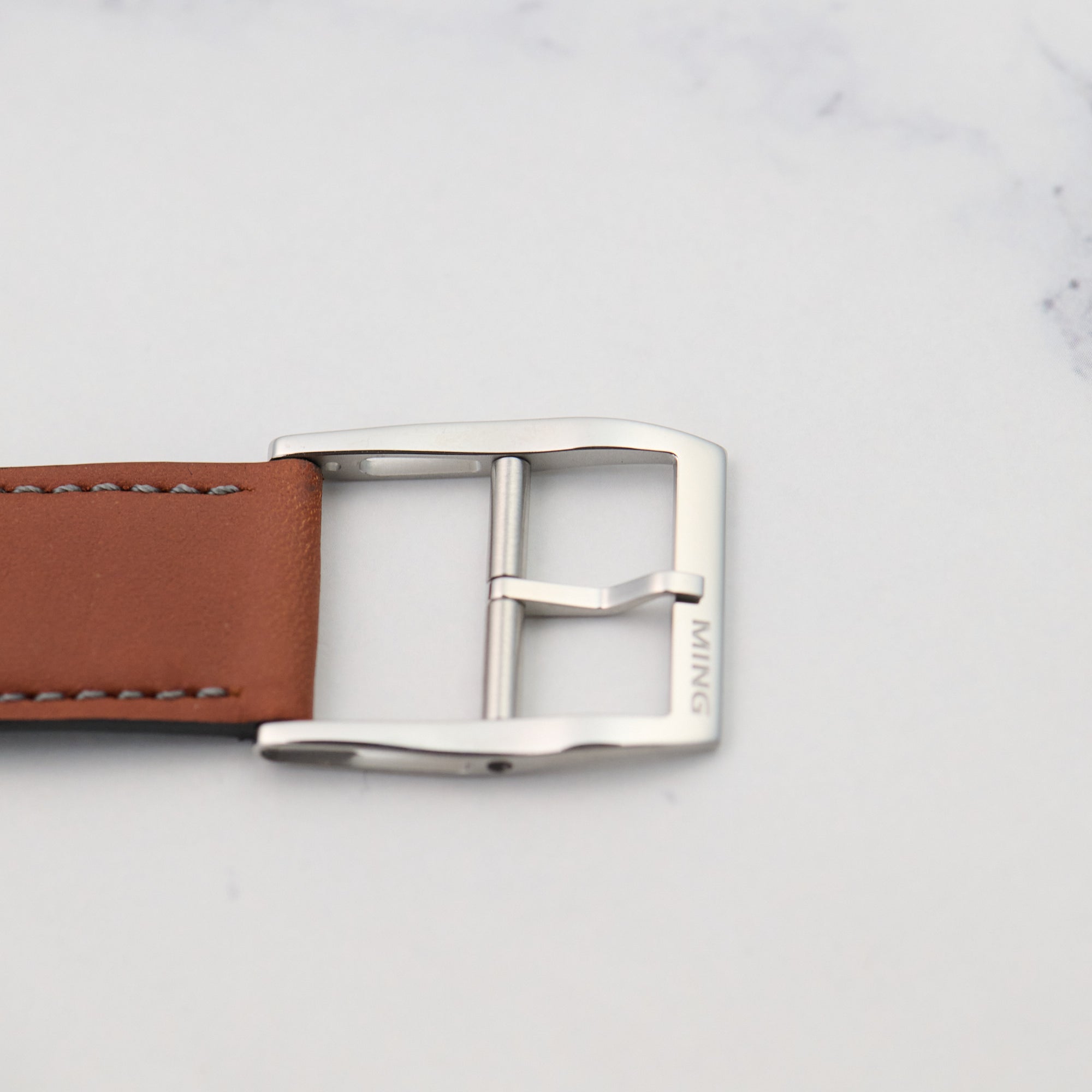 Ming 22.01 GMT Gilt clasp