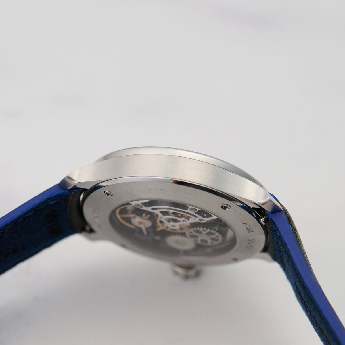 Ming 37.05 Moonphase Full Set case side