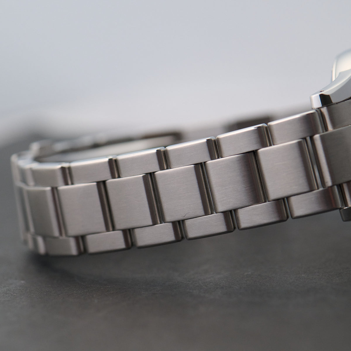 Grand Seiko Genbi Valley Limited Edition SBGW277 bracelet 2