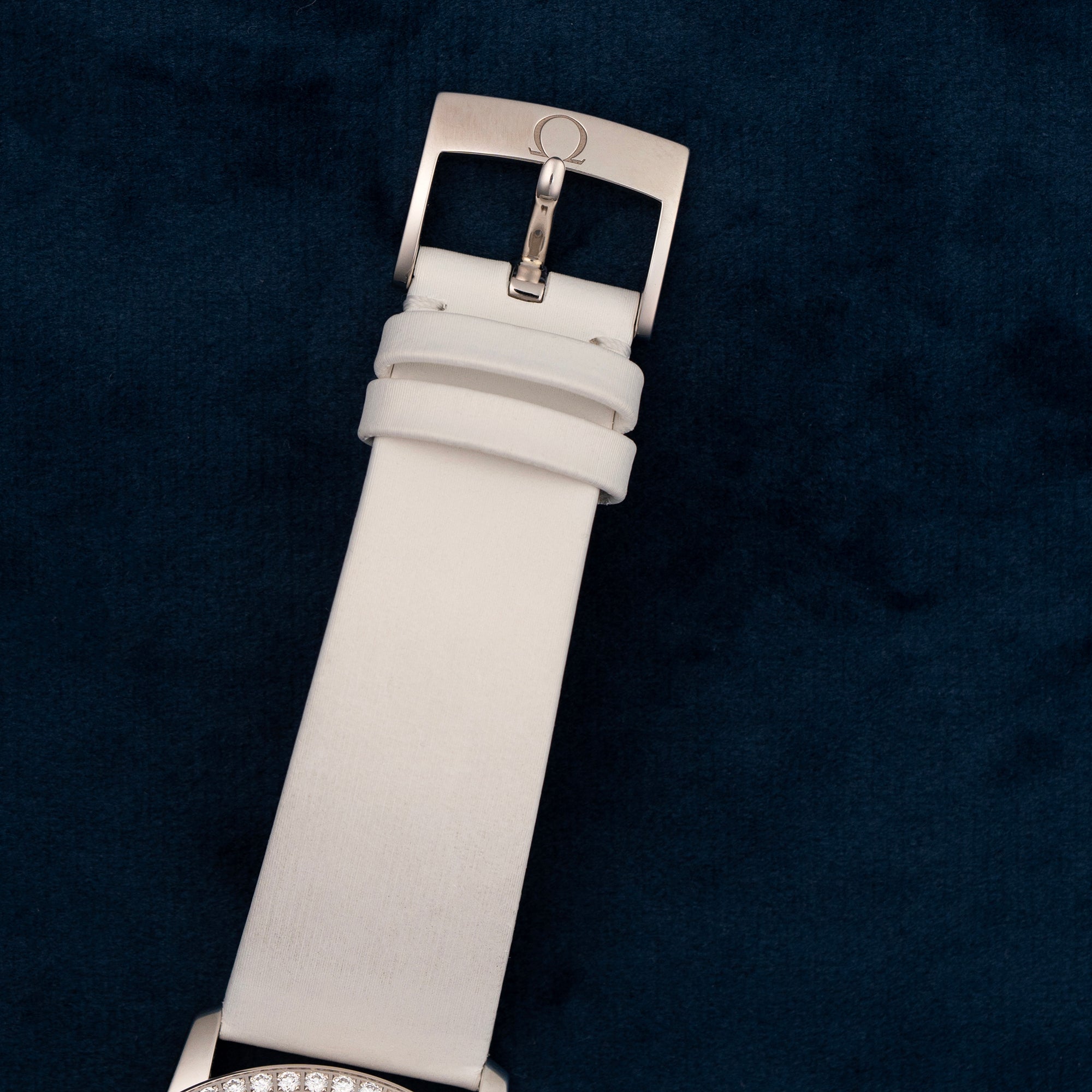 Omega DeVille Prestige Ladies Mother of Pearl Butterfly 42457372055002 buckle