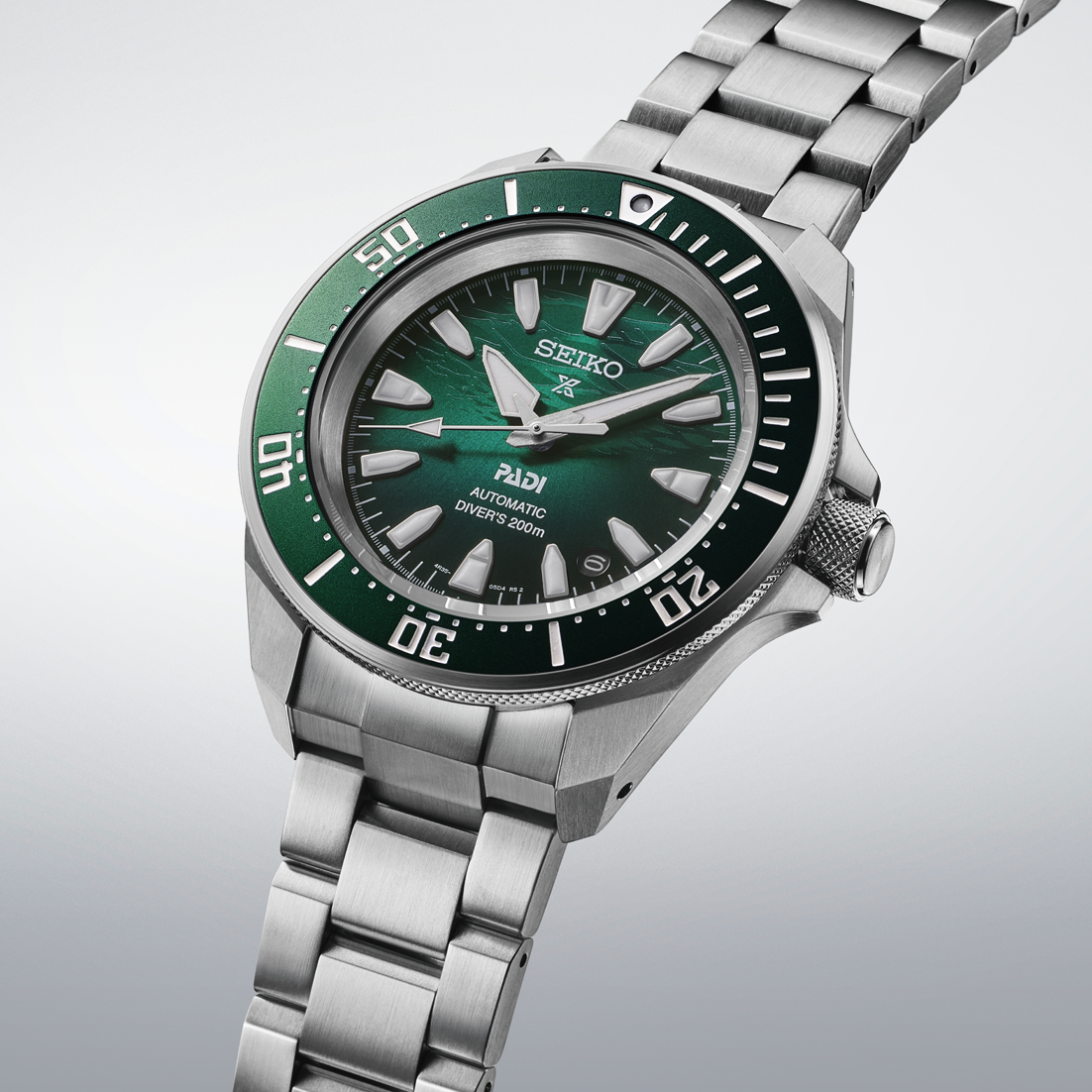 Angle view of Seiko Prospex Sea Diver 200m PADI Special Edition SRPL53