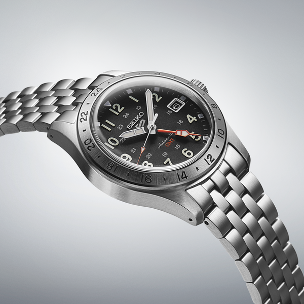 Seiko 5 Sports Field Automatic GMT Black 39mm SSK023 Angle Dial/Strap Shot