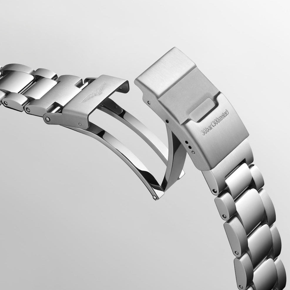 Longines Conquest HydroConquest Sunray Grey 41mm L37814766 open clasp
