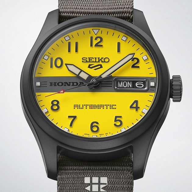 Seiko 5 Sports Honda MOTOCOMPO Limited Edition 36mm HDB010 Front View Closeup