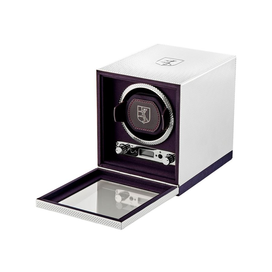Open View Of Wolf Silver Single Watch Winder SIlver pattern.