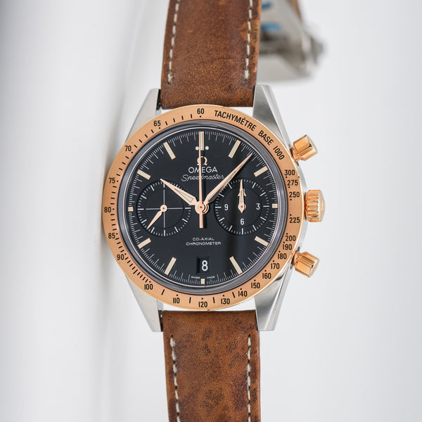 Omega Speedmaster '57 Omega Co-Axial Chronograph 331.22.42.51.01.001 sidelay shot carat co