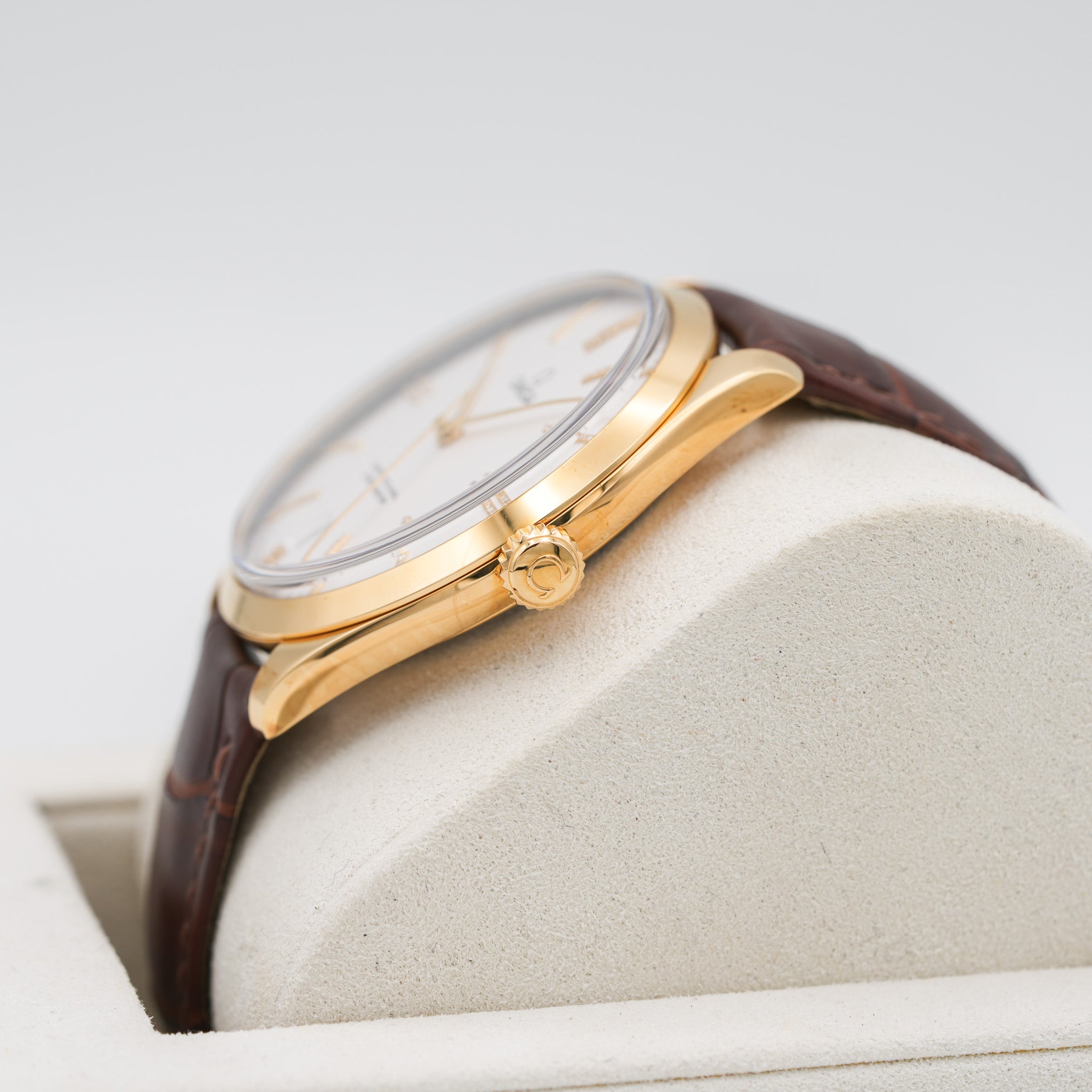 Omega De Ville Tresor Master Co-Axial Chronometer 40mm 18k Yellow Gold crown