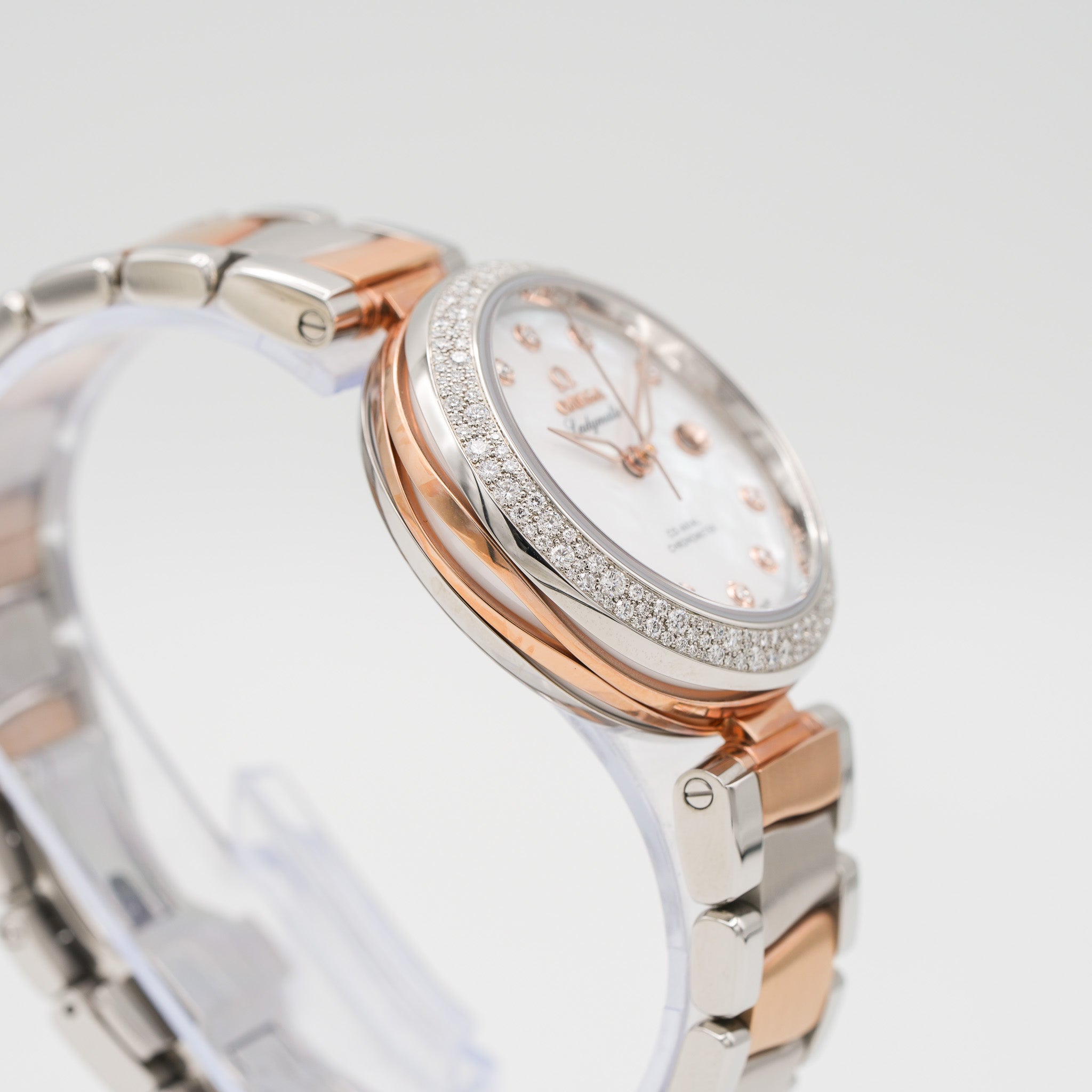 Omega 425.25.34.20.55.004 De Ville Ladymatic Co-Axial 34mm Diamonds Watch case