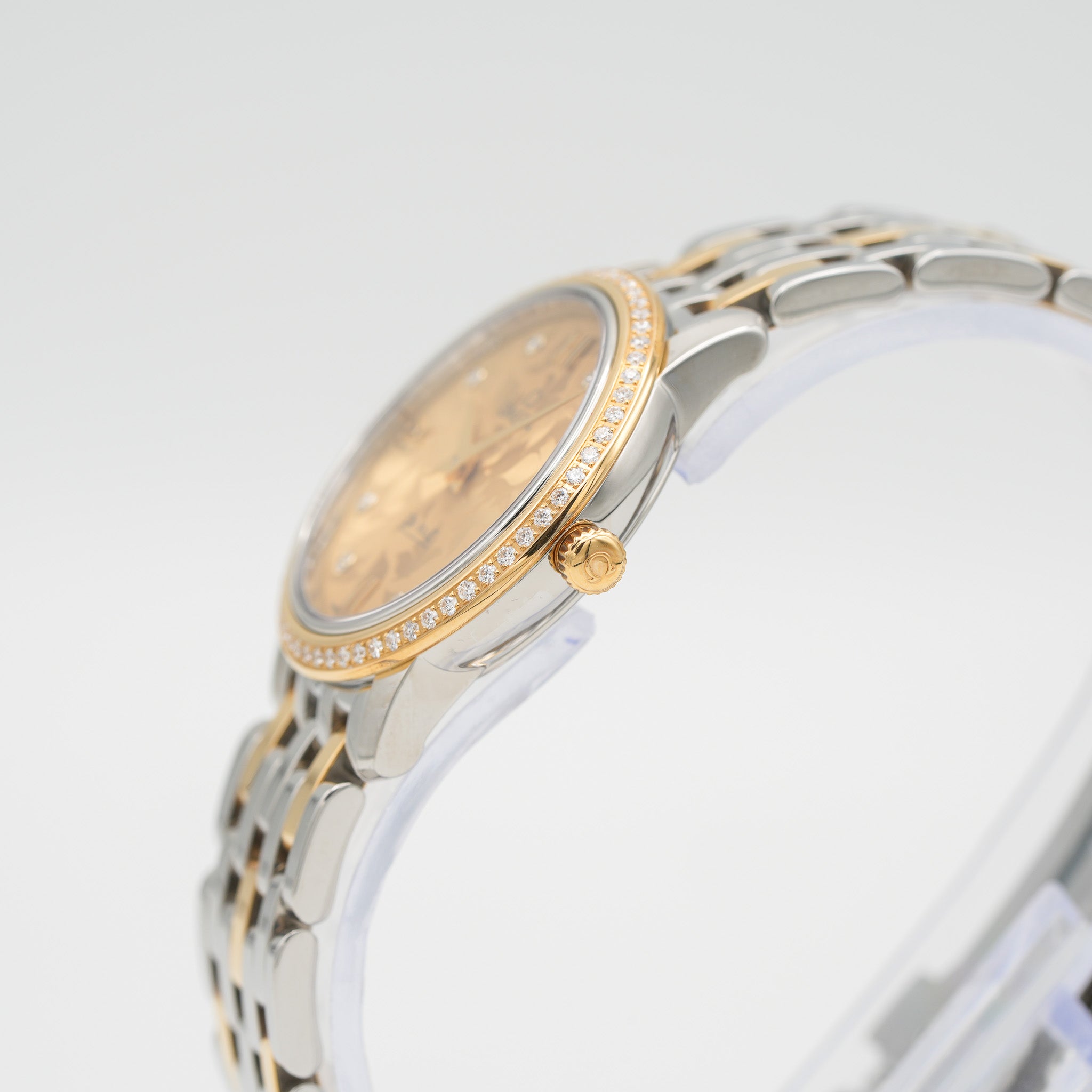 Omega 424.25.27.60.58.002 De Ville Prestige Butterfly Quartz 27.4mm Watch crown