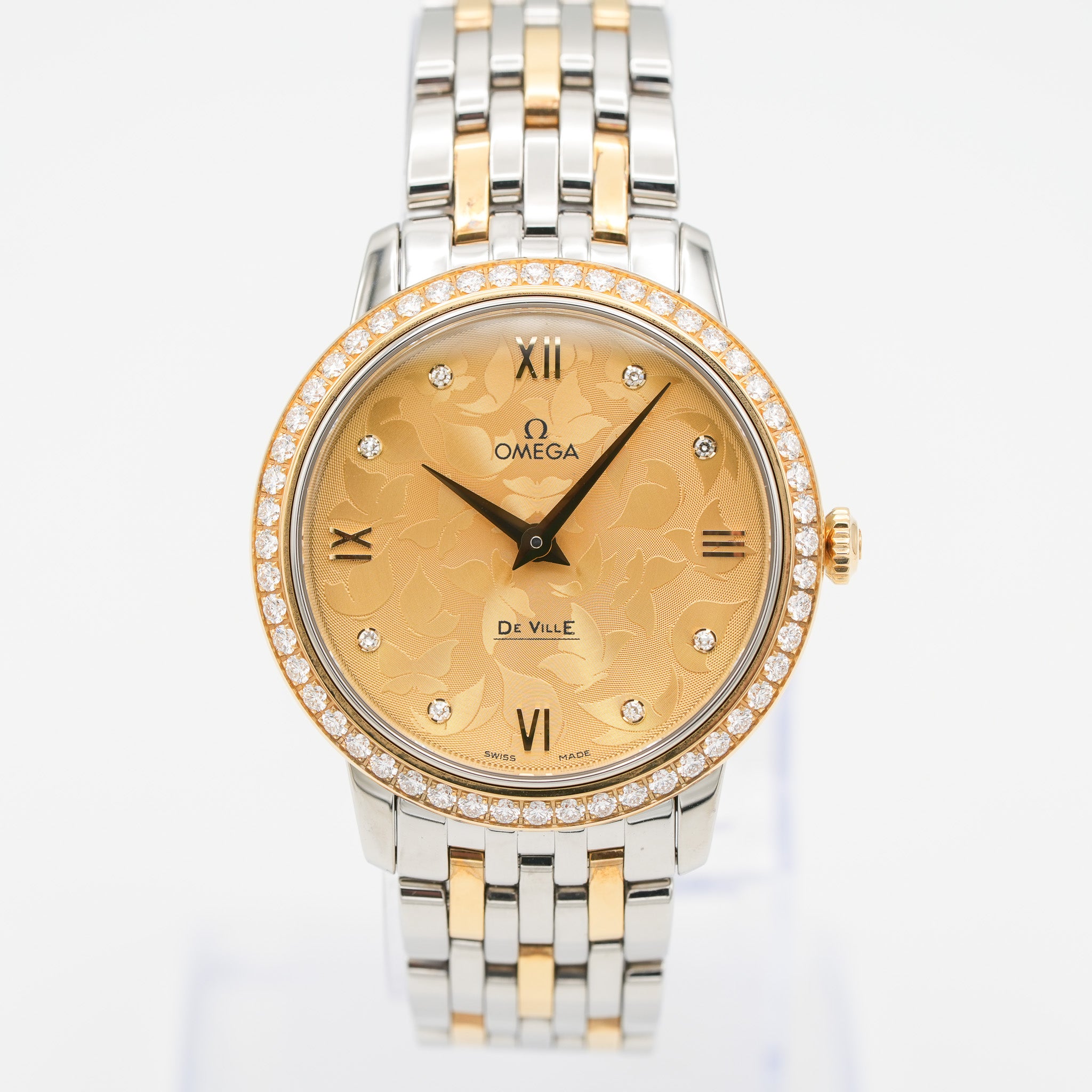 Omega De Ville Prestige Butterfly Quartz 32.7 mm Gold and Steel 424.253.360.58.001 dial