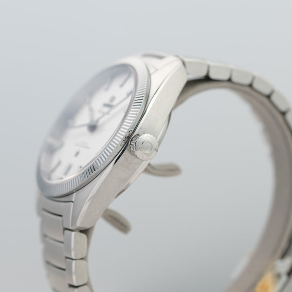 Omega Constellation Globemaster White 130.30.39.21.02.001 crown