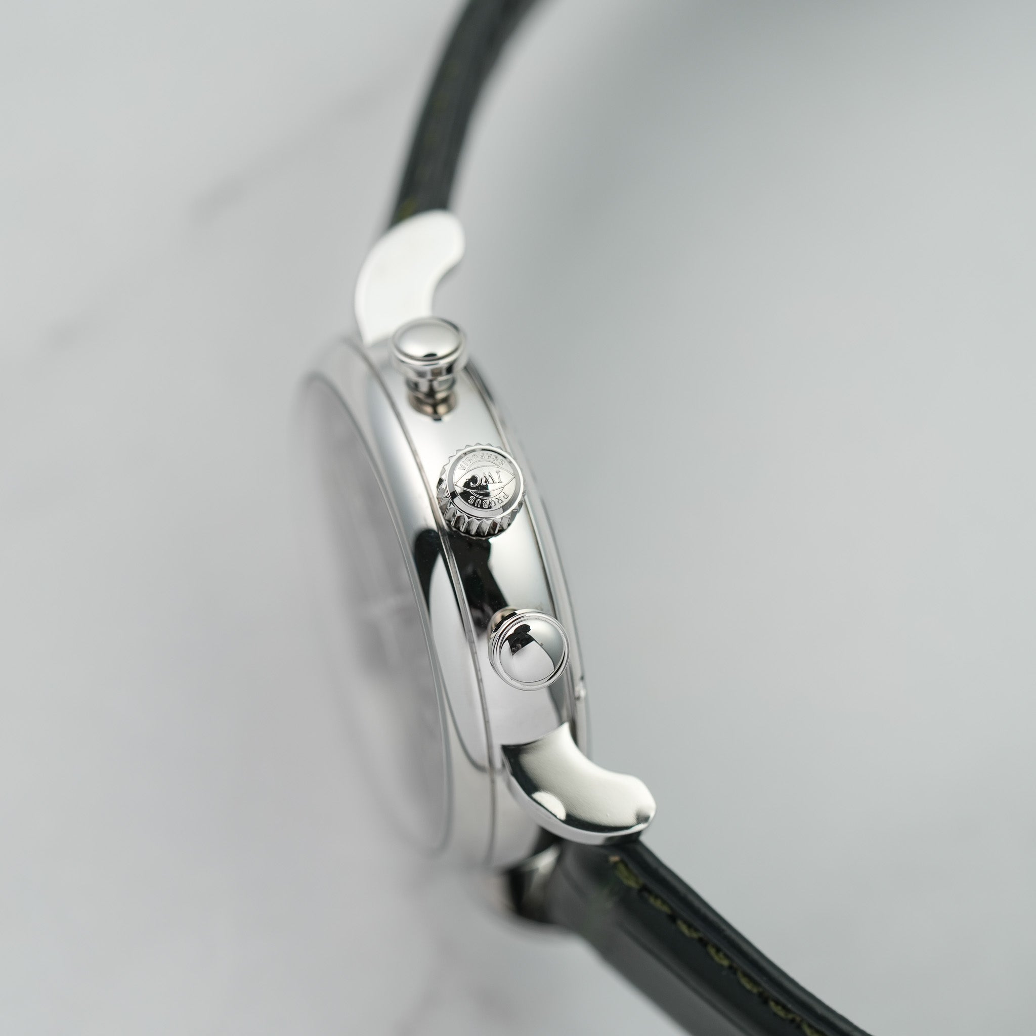 IWC IW391405 Portofino Chronograph 39 Green Dial Steel Watch crown