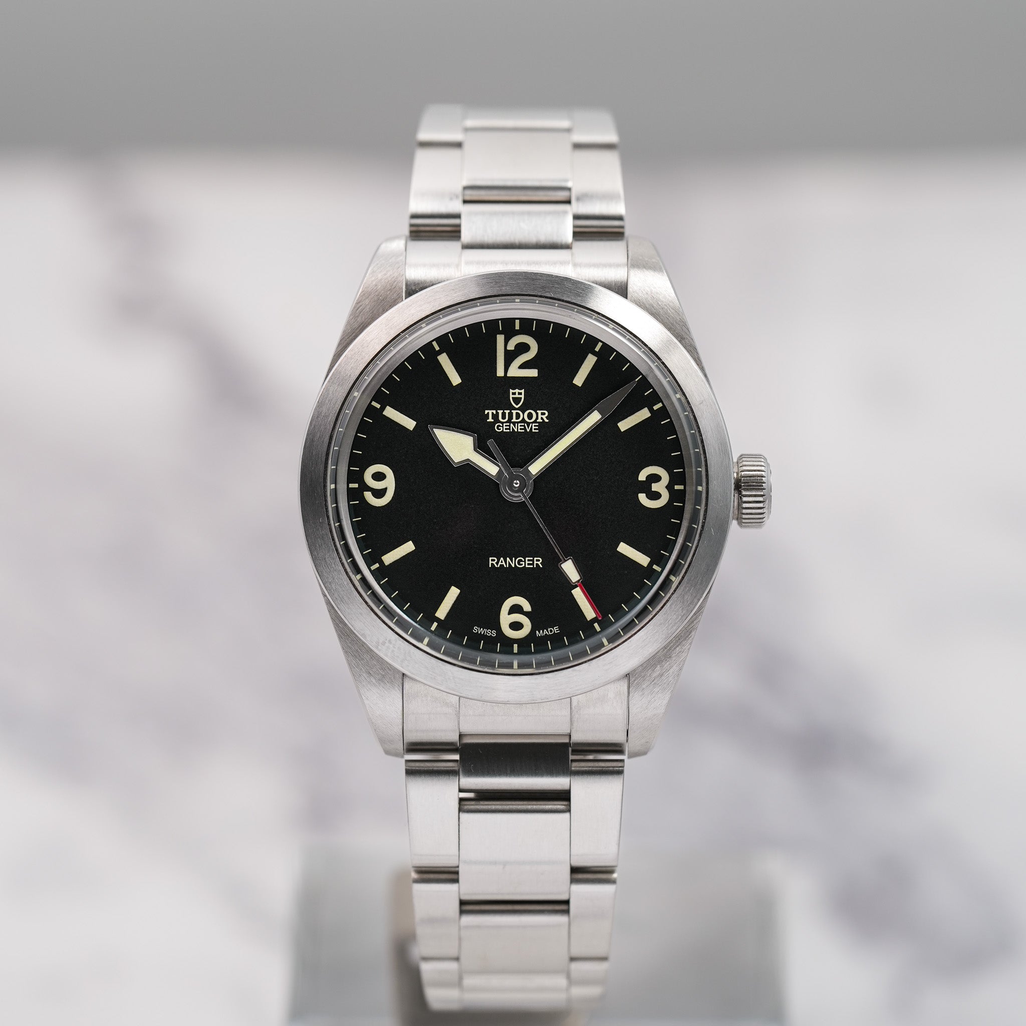 2022 Tudor Ranger 39mm Black Full Set soldier shot