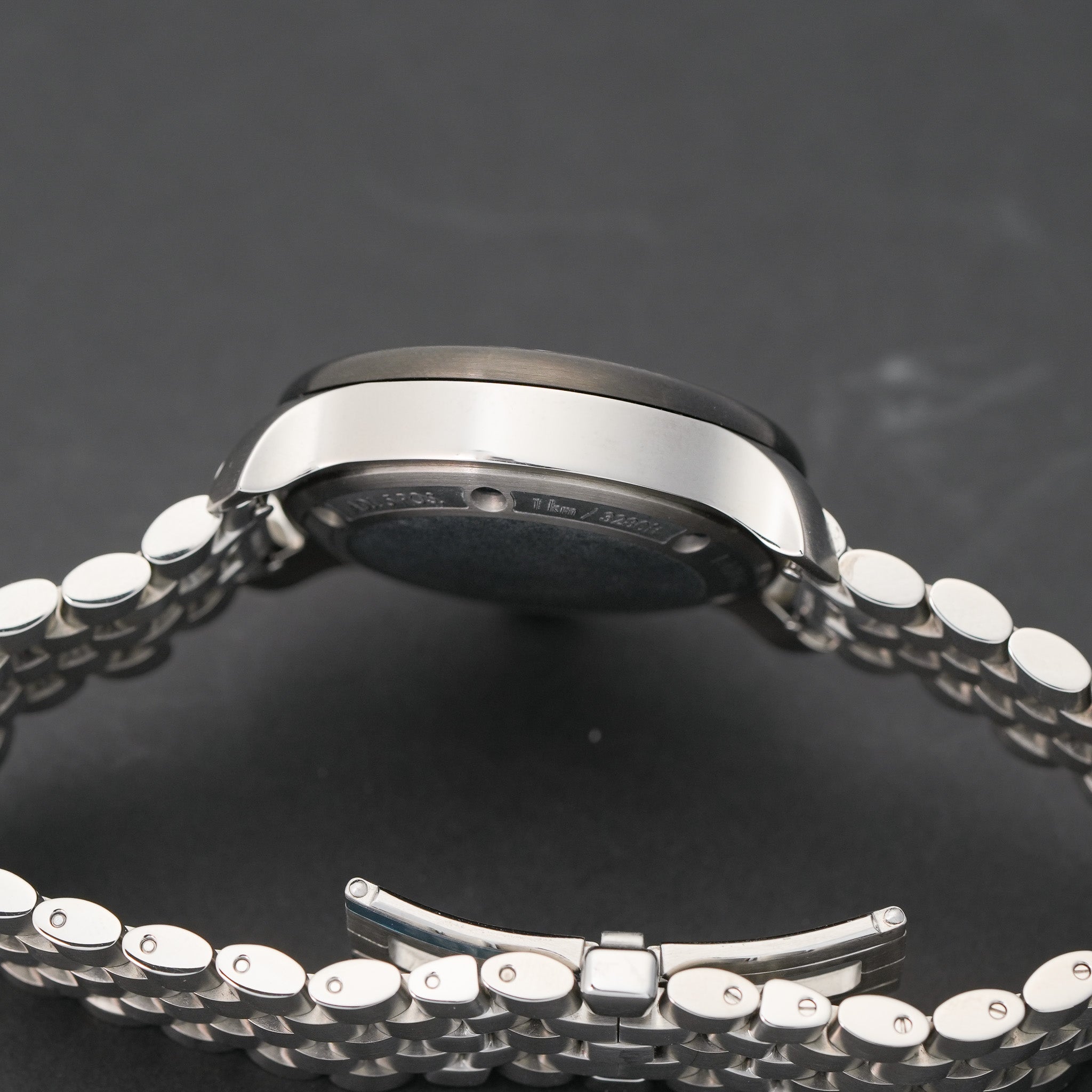 2023 Ming 18.01 H41 Titanium Diver case side