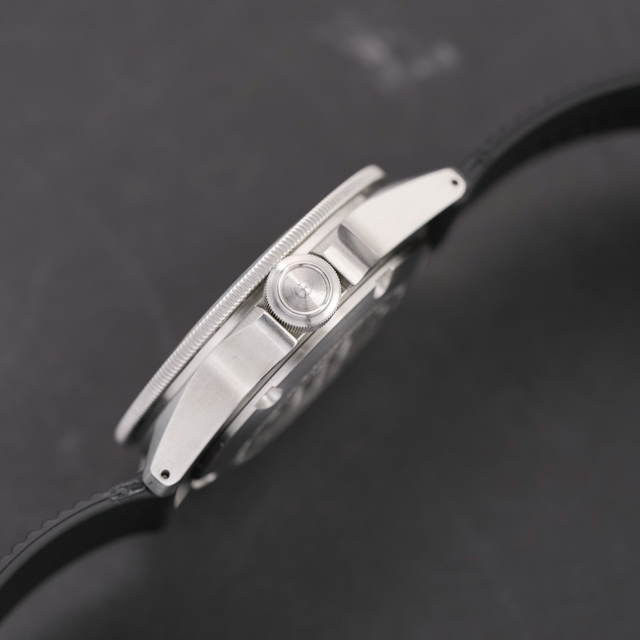 2021 Unimatic x HODINKEE Modello Uno U1-H crown