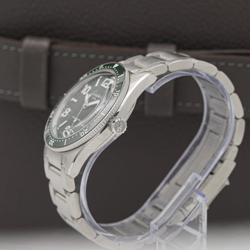 Glashütte Original Spezialist SeaQ Green Dial 39mm Steel Bracelet 1-39-11-13-83-70 crown side