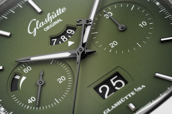 Glashütte Original Seventies Chronograph Green 1-37-02-09-02-70 dial