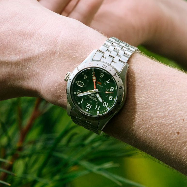 HDB001 Seiko 5 Automatic GMT Green Dial Soldier Shot 3