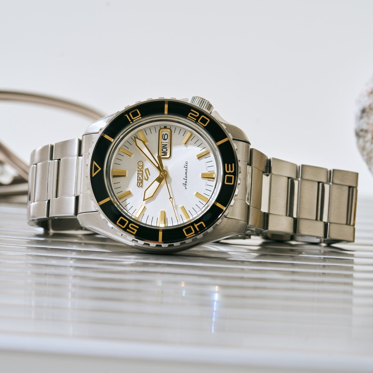Seiko 5 Sports SKX Series White & Gold 42.5mm HDB004 product shot