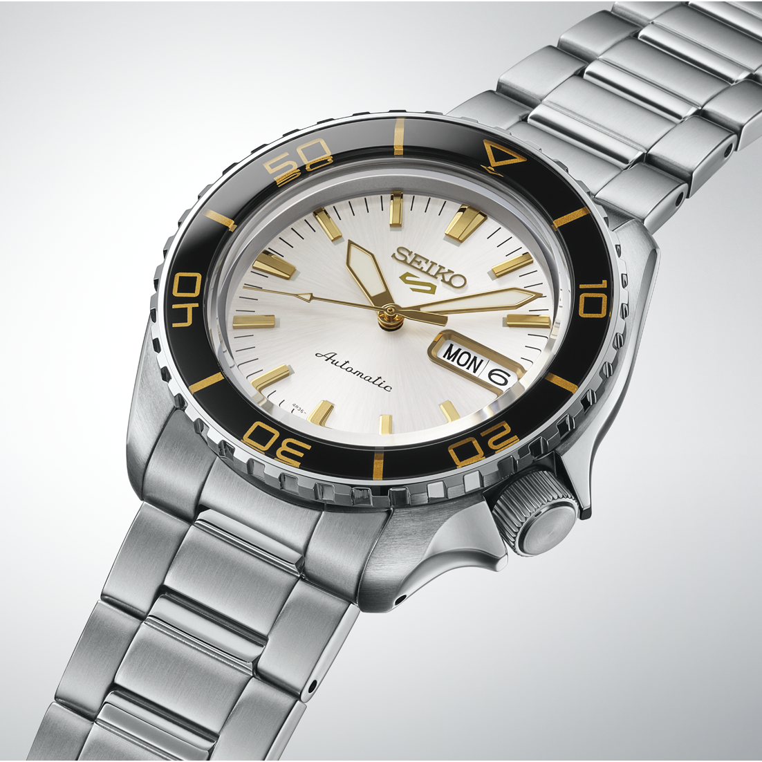 Seiko 5 Sports SKX Series White & Gold 42.5mm HDB004 angled view