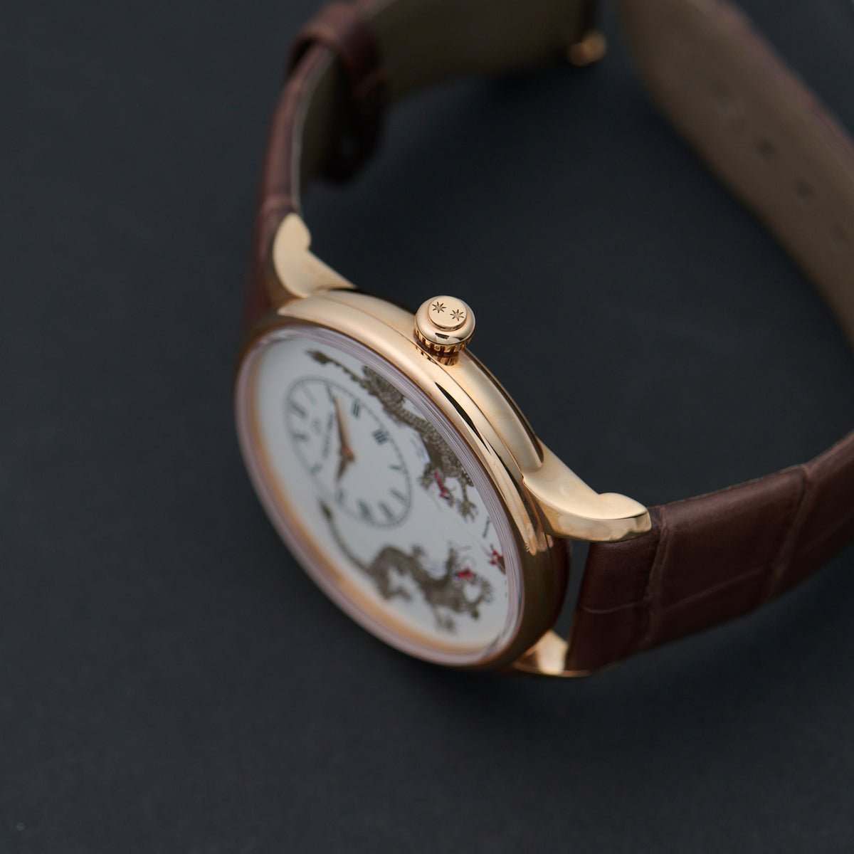 Jaquet Droz Petite Heure Minute Dragon Limited Edition J005033217 crown