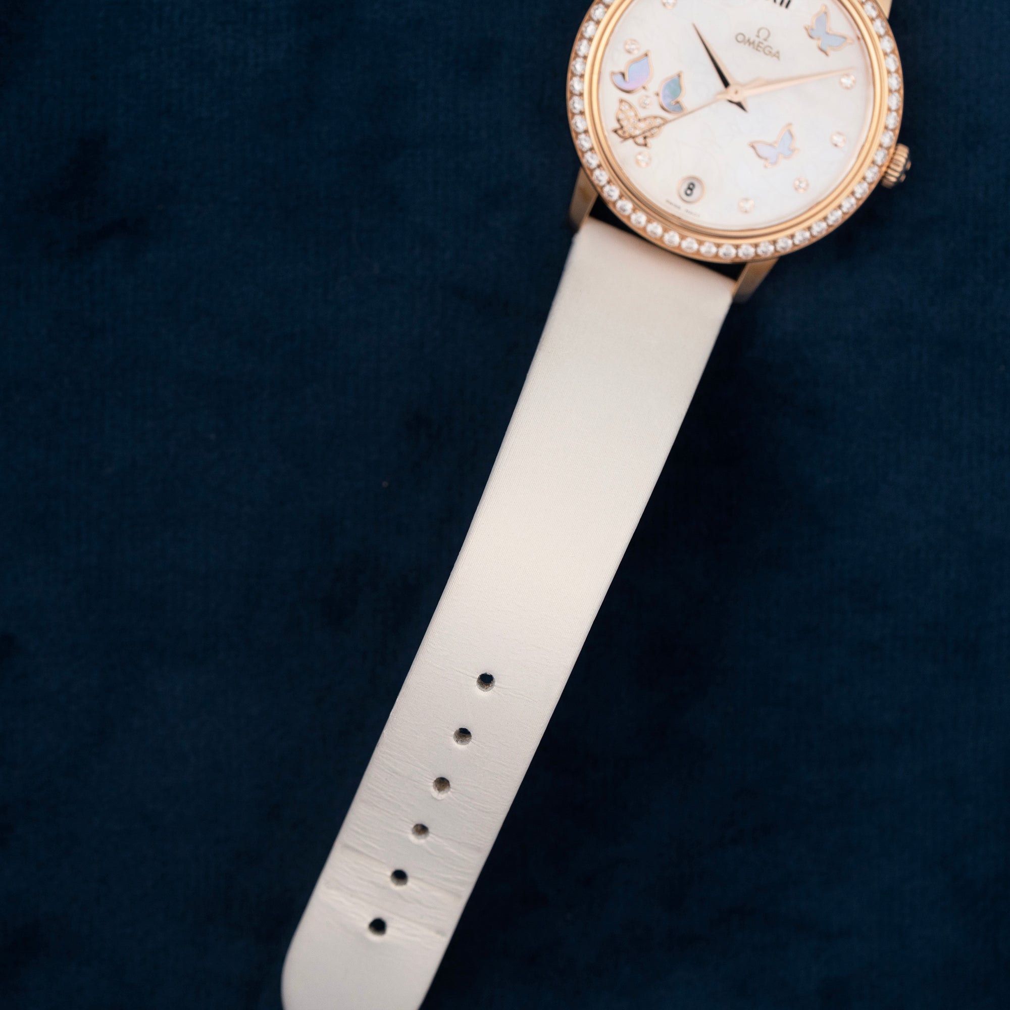 Omega DeVille Prestige Rose Gold Mother of Pearl Butterfly Dial with Diamonds 42457332055002 strap 2