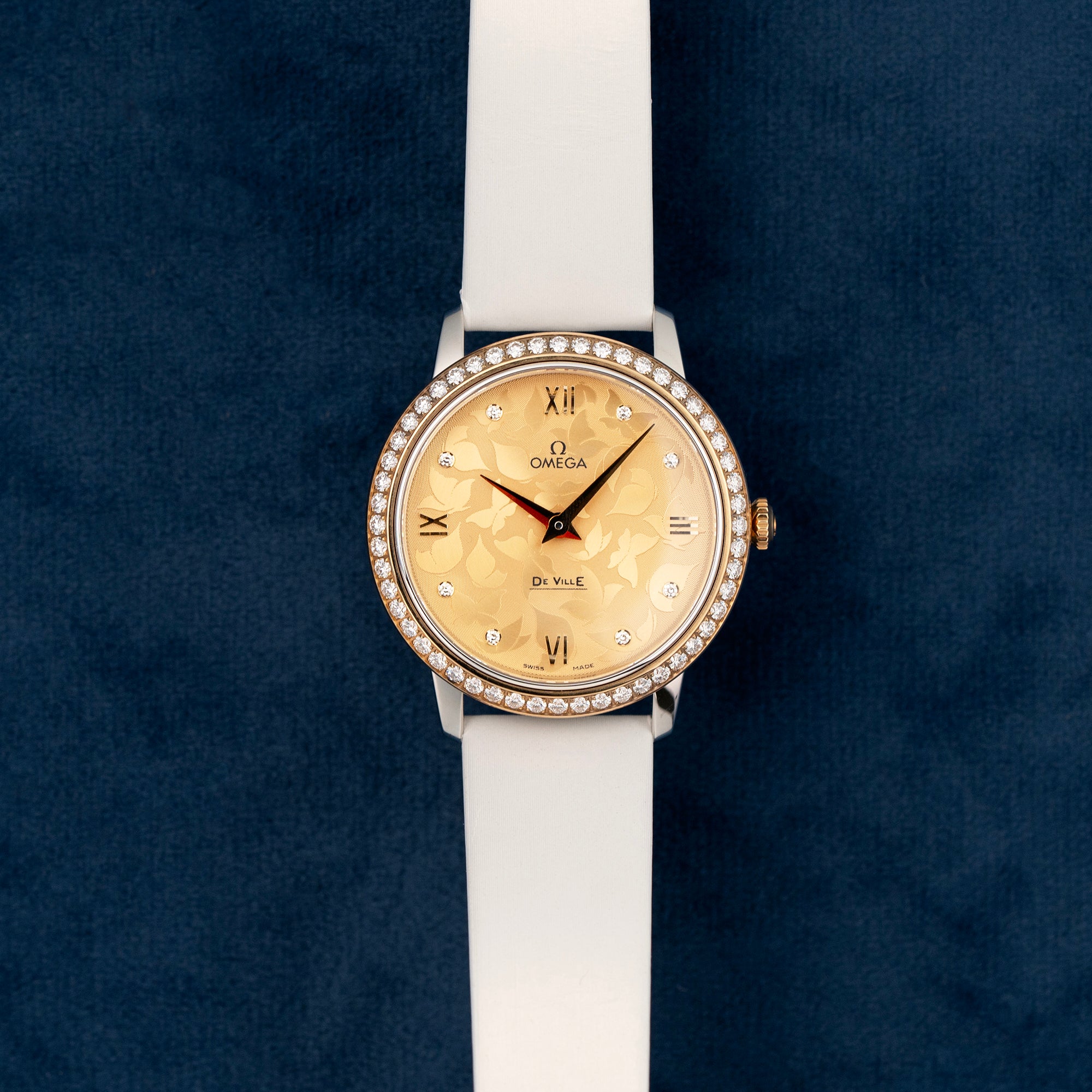 Omega De Ville Prestige Butterfly Quartz 32.7mm 42427336058001 dial