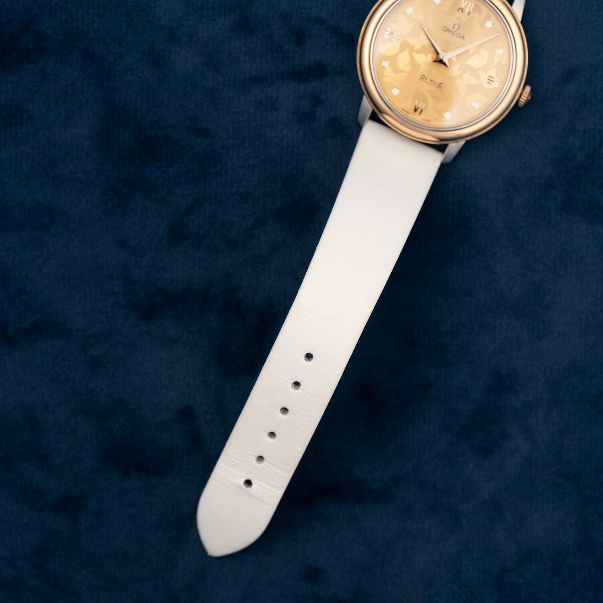 Omega De Ville Prestige Quartz 32.7mm 42422336058001 strap 2