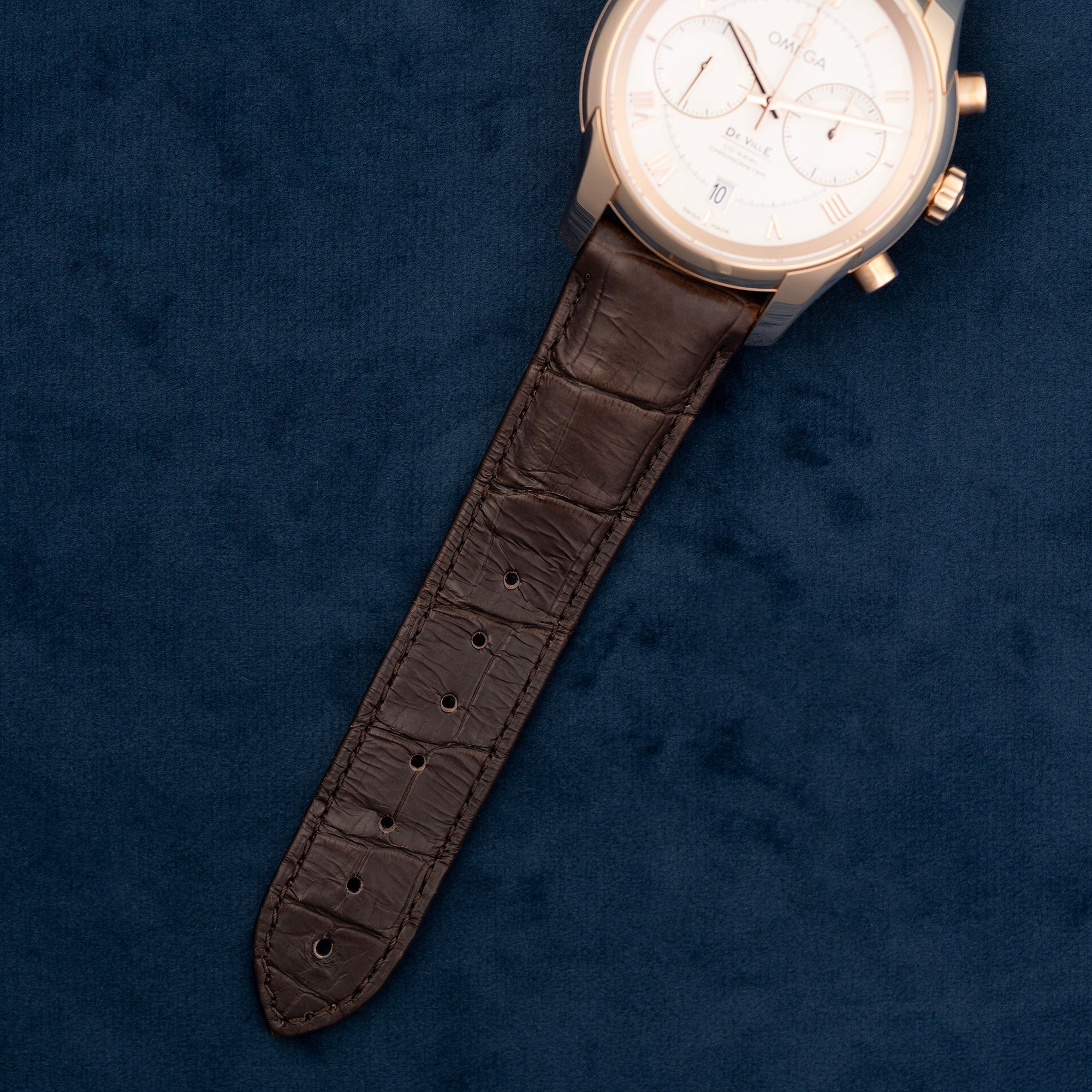 Omega Deville Chronograph Rose Gold 43153425102001 strap 2