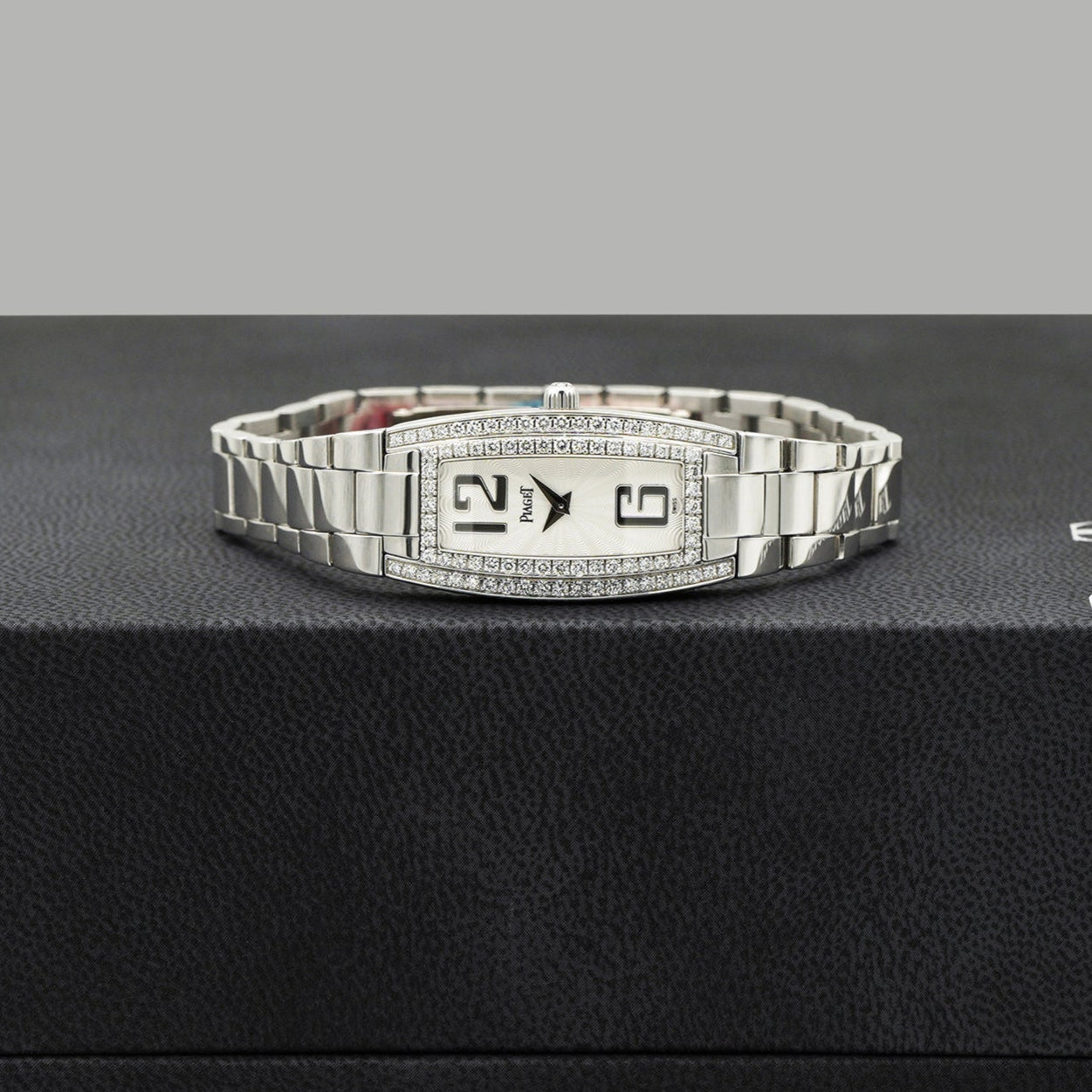 Piaget Limelight Tonneau Shape Bracelet Watch G0A29129b side lay