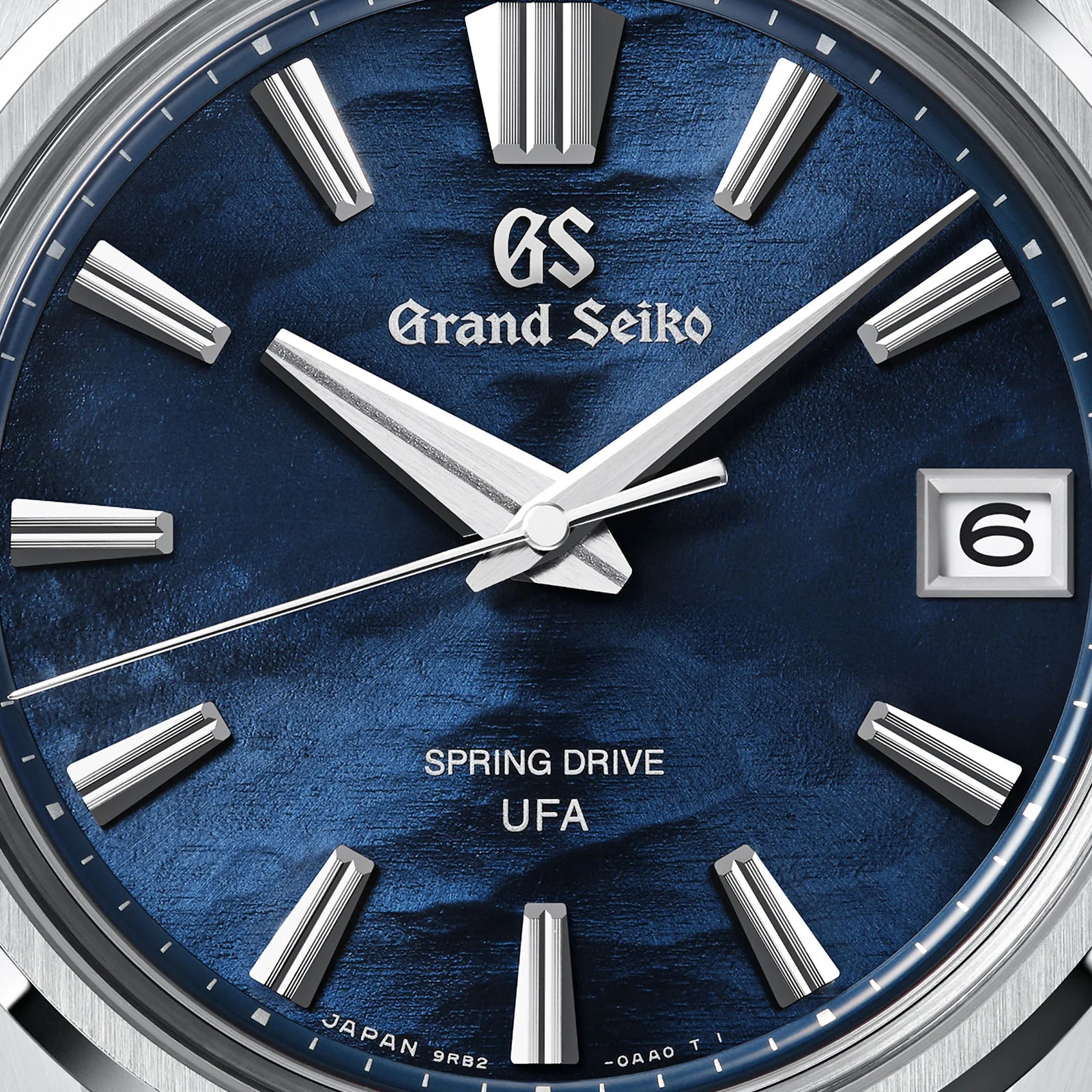 Close Dial View Grand Seiko Evolution 9 Collection Spring Drive U.F.A. 'Lake Suwa' 37mm SLGB015